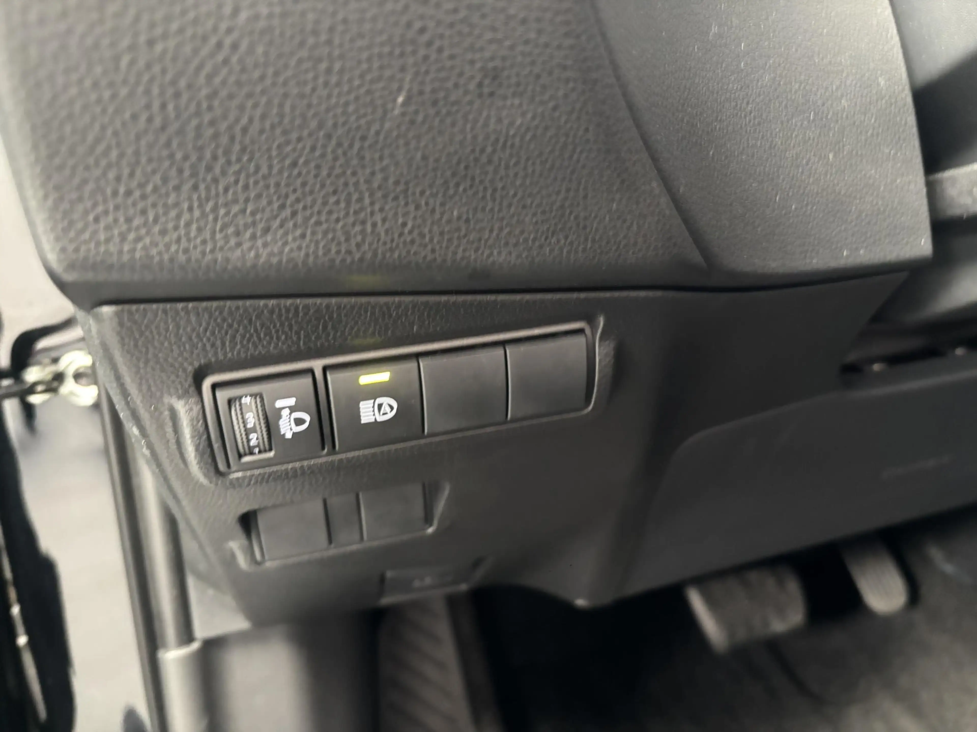 Toyota Corolla Cross Hybrid 140 Active — photo 4