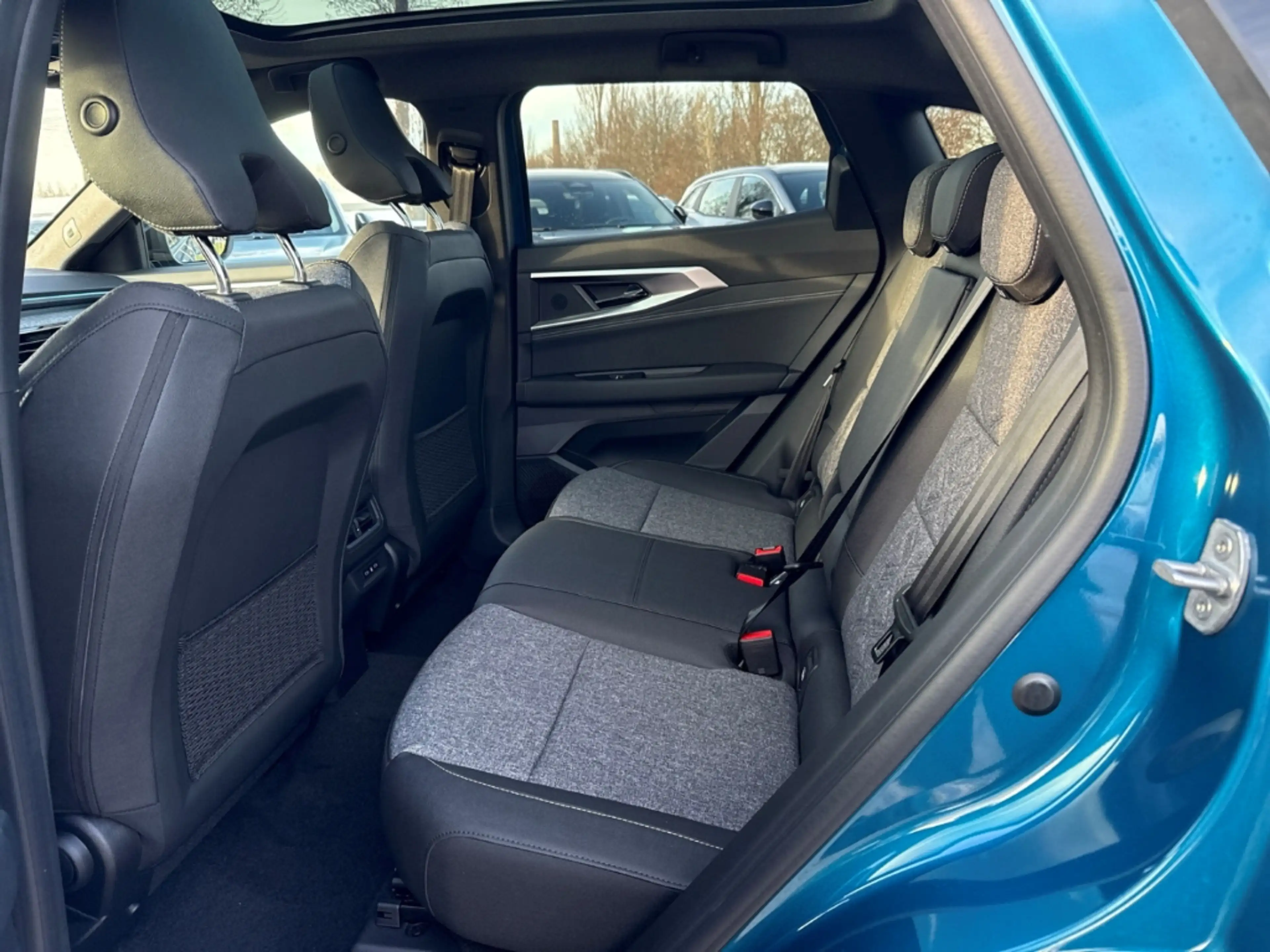 Renault Austral TECHNO FULL HYBRID E-TECH 200 Techno NAVI+DAB+ — photo 11