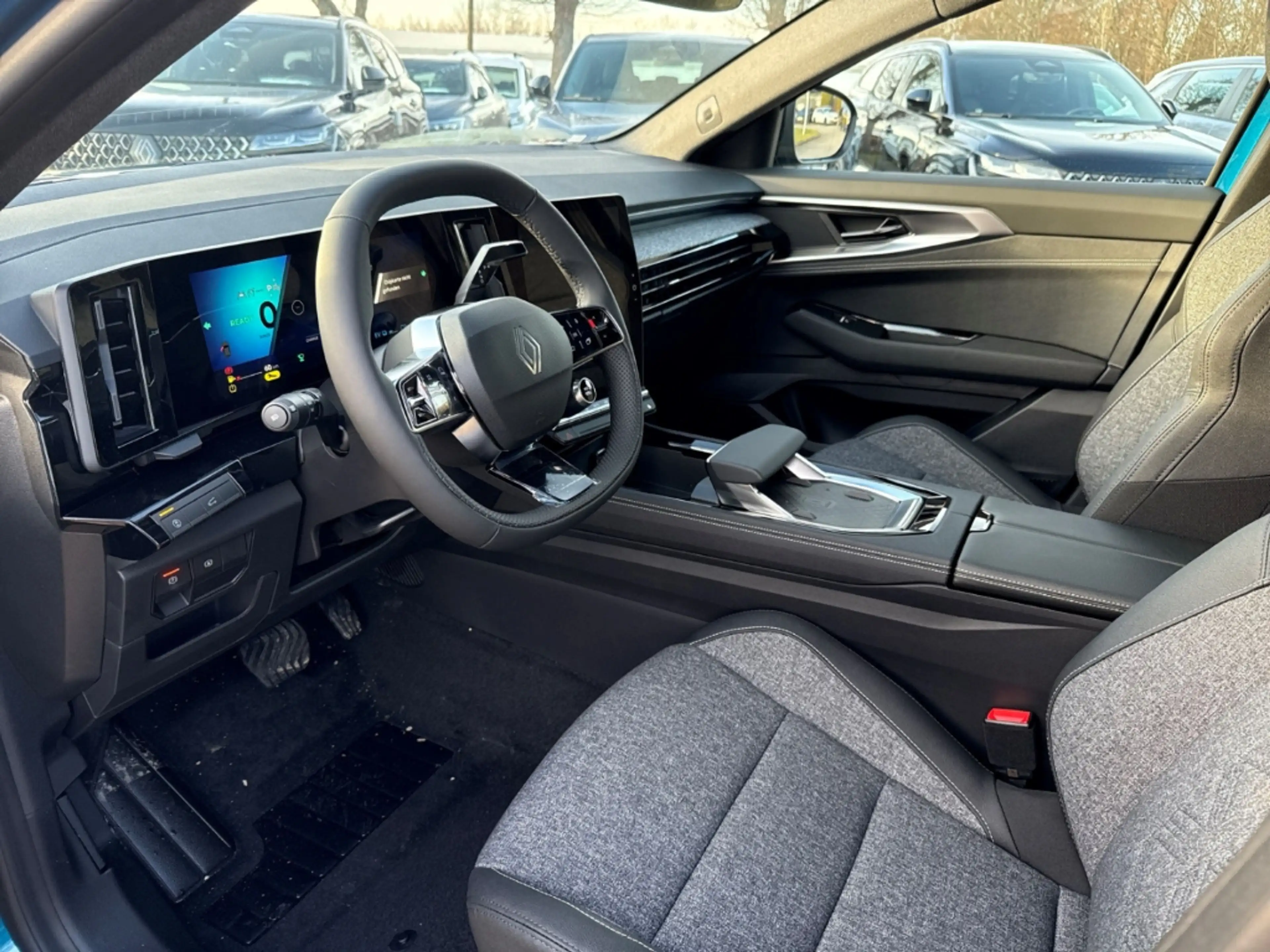Renault Austral TECHNO FULL HYBRID E-TECH 200 Techno NAVI+DAB+ — photo 10