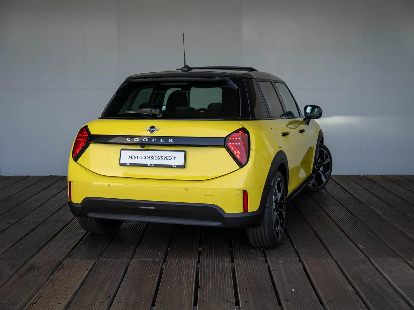 MINI 5-deurs C Classic Trim + Package M Galben - 2