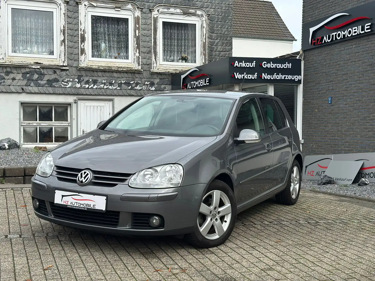 Volkswagen Golf V 1.4 United*KLIMA*SHZ*PDC*TÜV 05.2027 Grau - 2