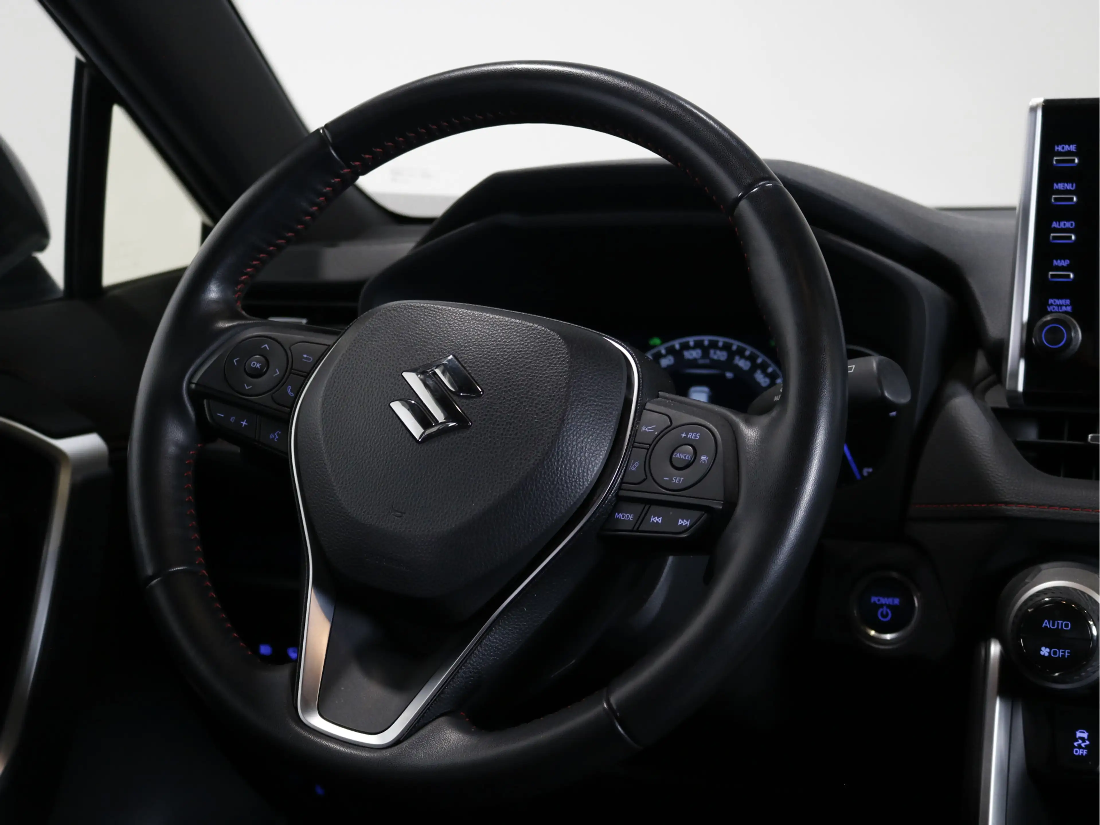 Suzuki Across 2.5 Plug-in Hybrid Style | Afneembare trekhaak | S — photo 13