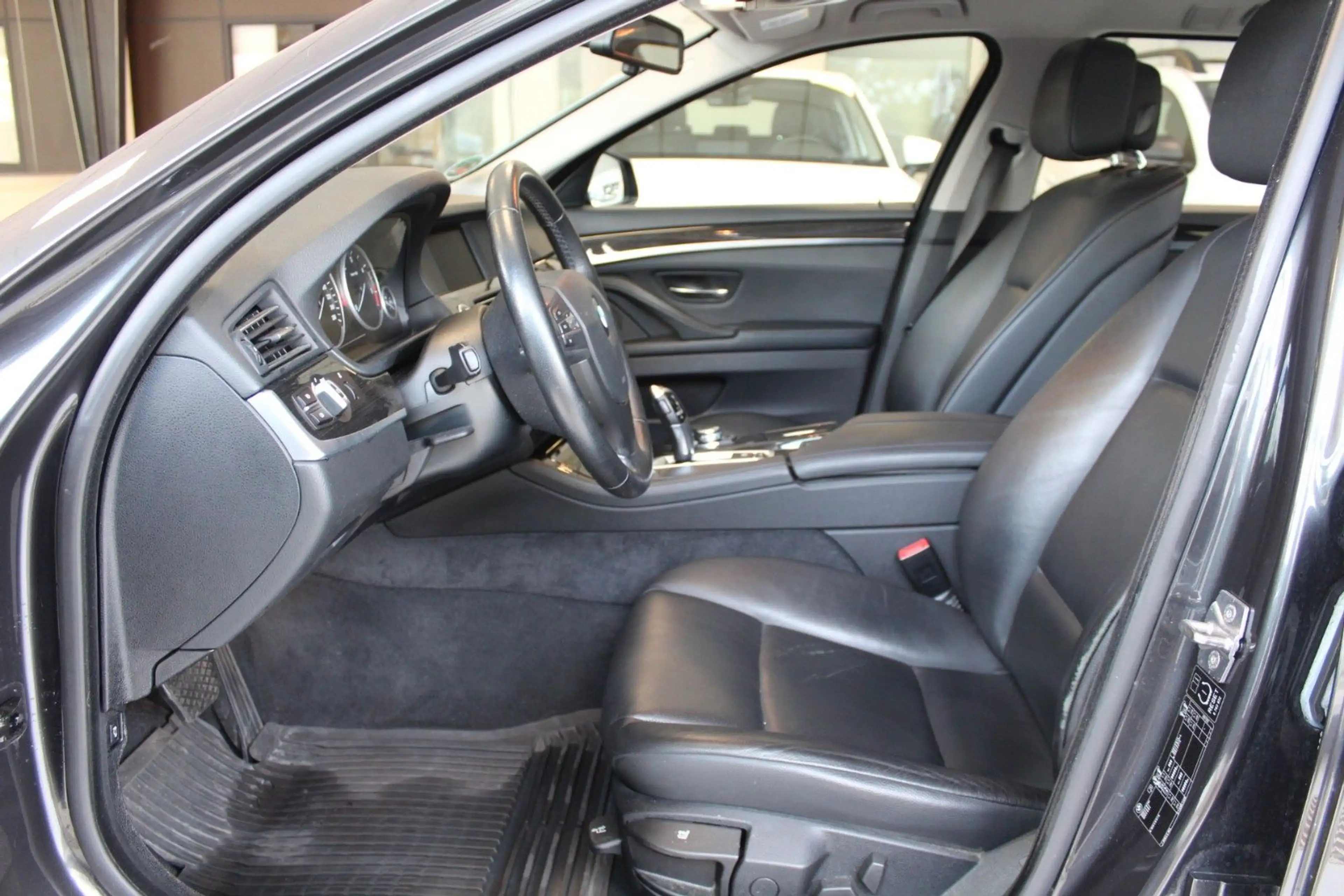 BMW 530 D Touring Autom.  1-Hand / Scheckheft gepfle — photo 14