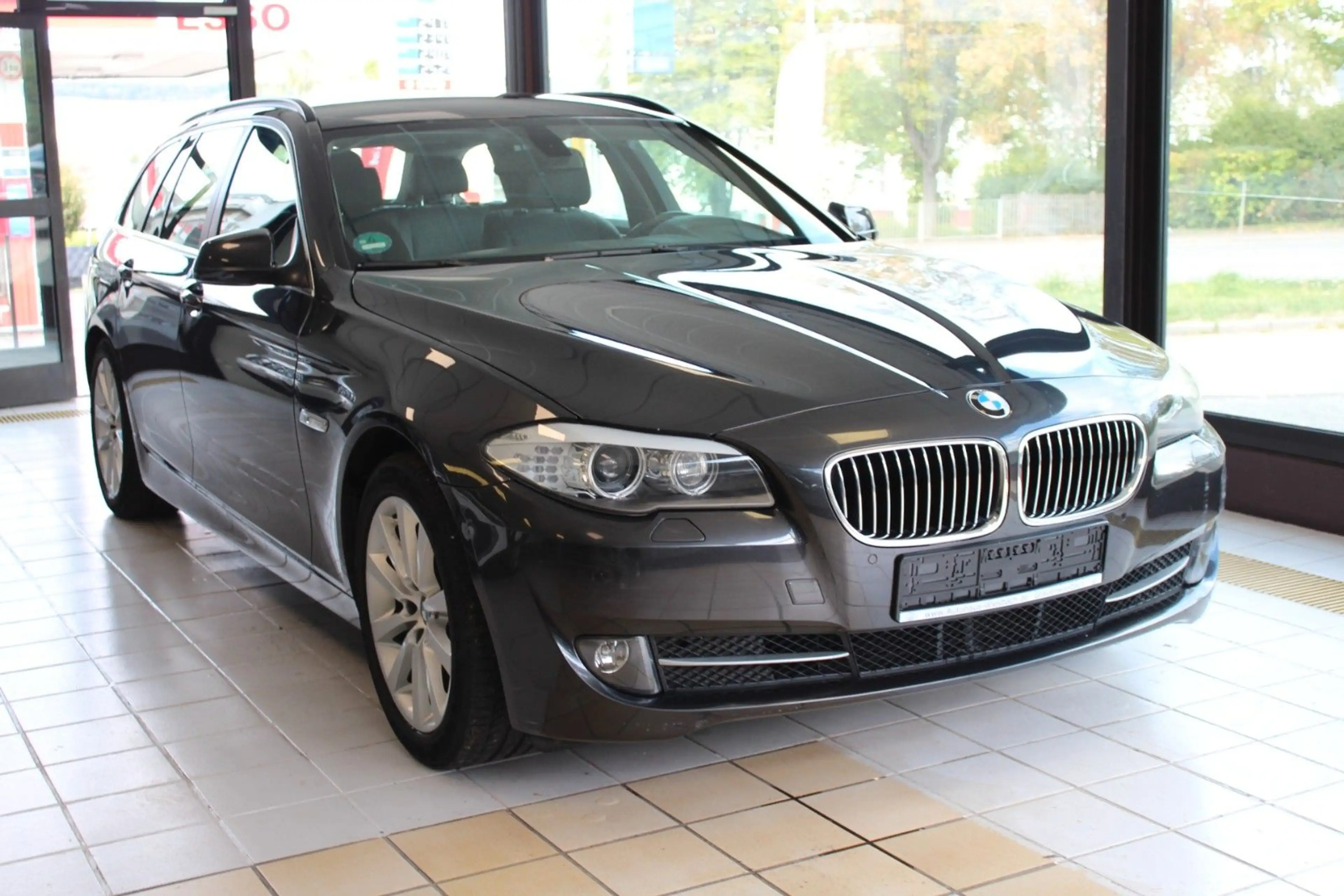 BMW 530 D Touring Autom.  1-Hand / Scheckheft gepfle — photo 9