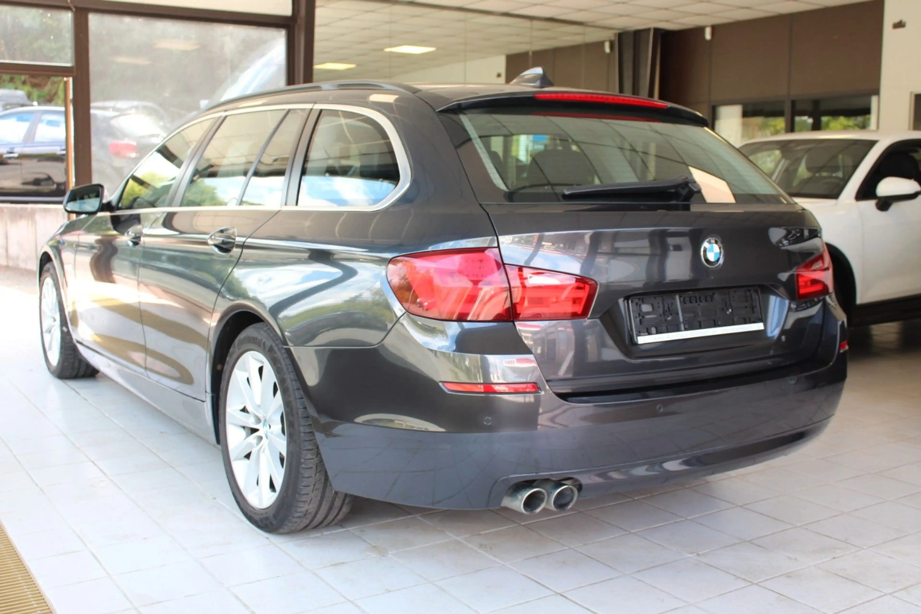 BMW 530 D Touring Autom.  1-Hand / Scheckheft gepfle — photo 4