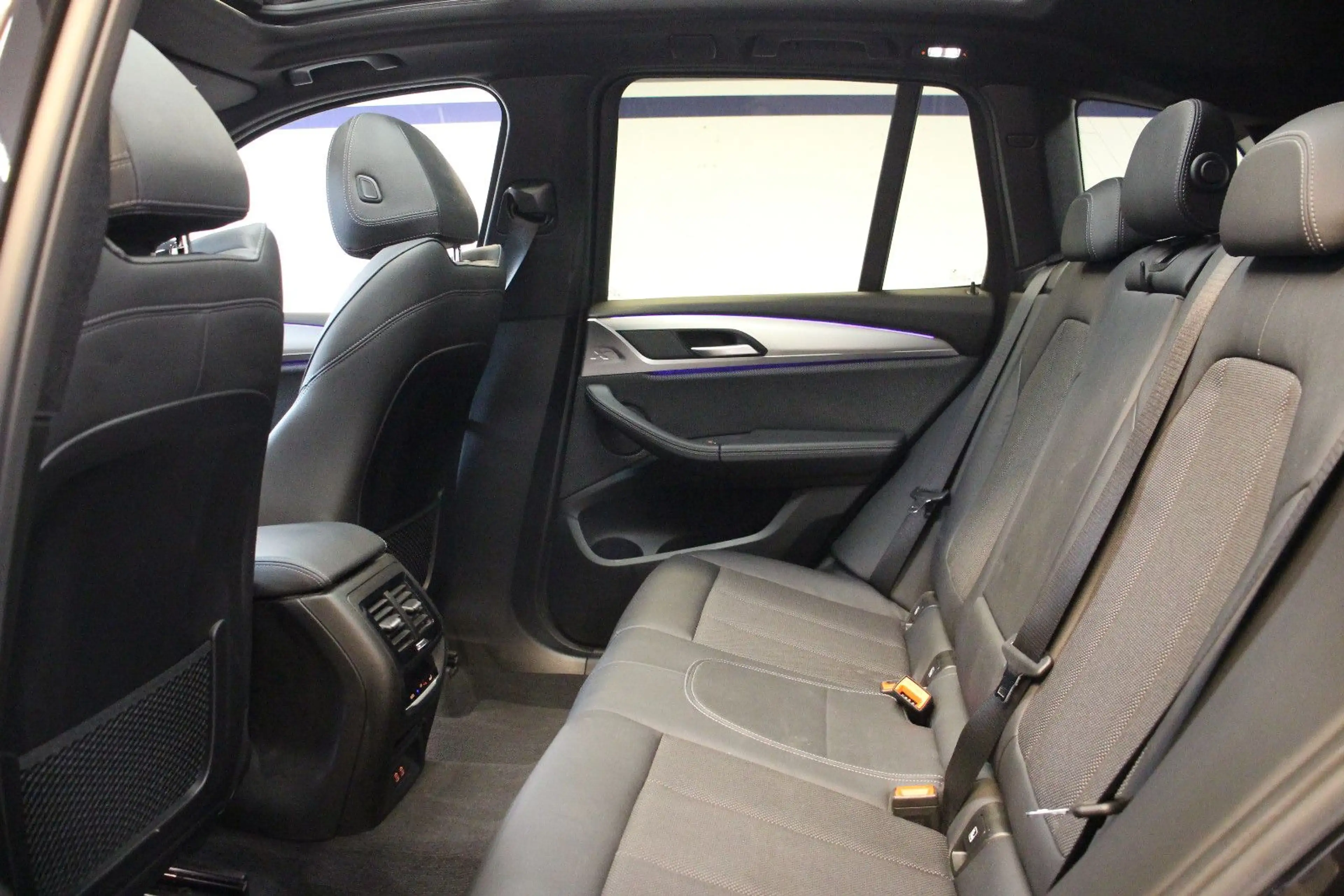 BMW X3 xDrive 30d xLine *AHK/HUD/SHADOW/PANO/KAMERA* — photo 14