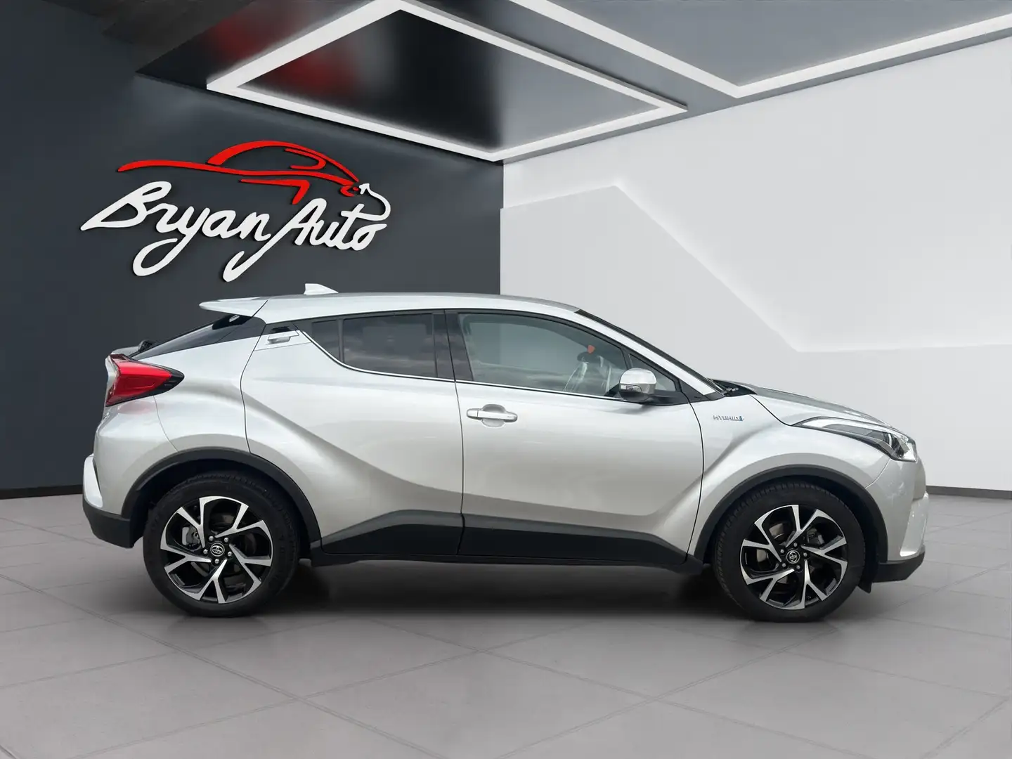 Toyota C-HR 1.8h Trend 2wd e-cvt - 1