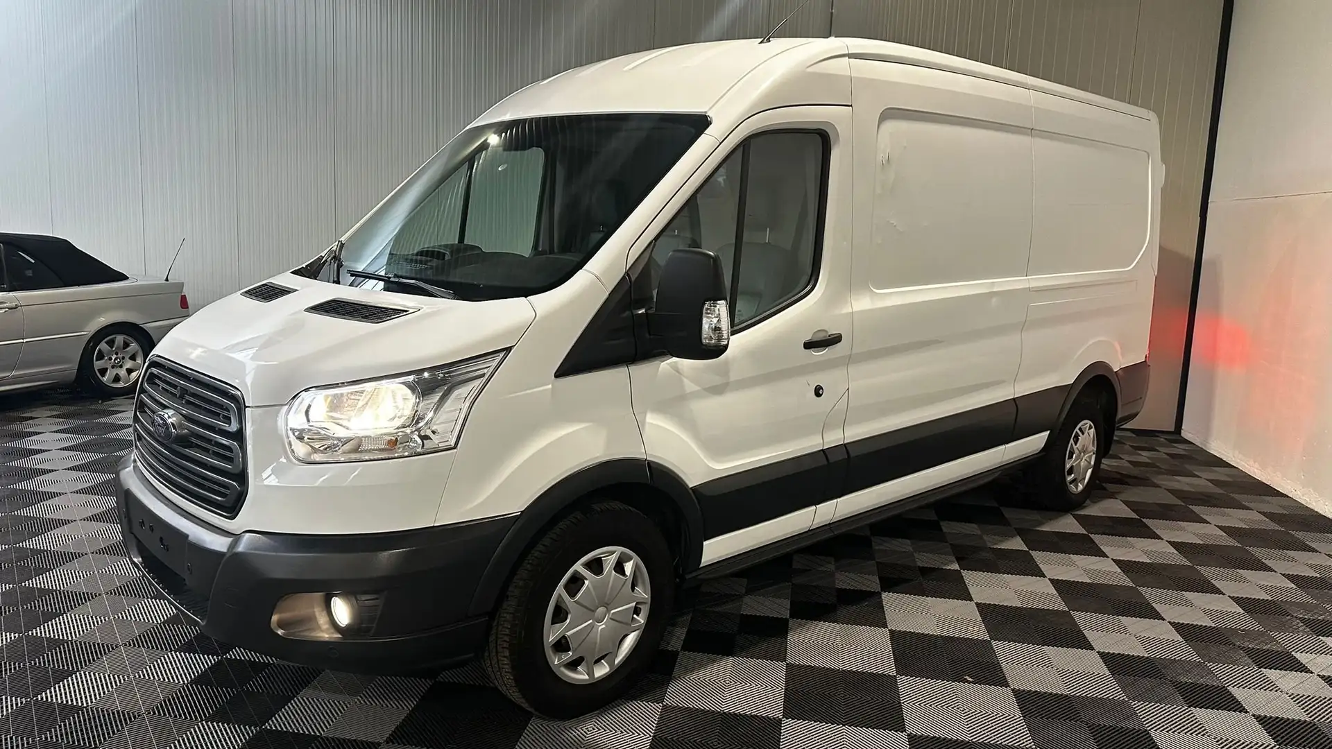 Ford Transit 2.0 TDCI bj. 2019 196000km Euro 6 BTW INCLUSIEF Blanc - 1