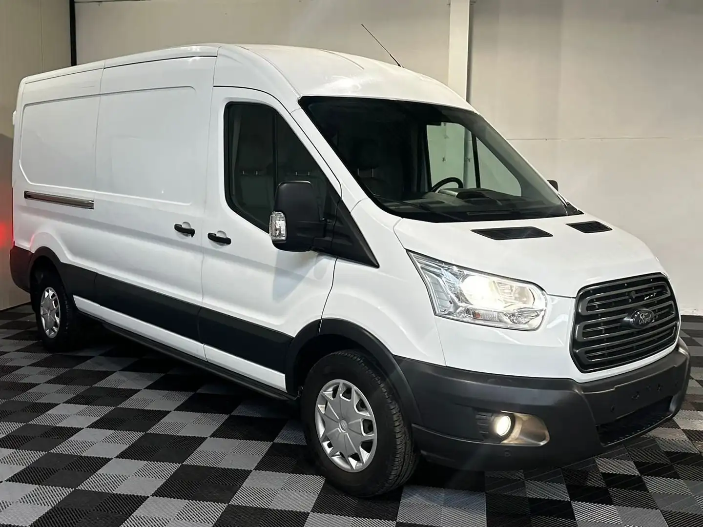 Ford Transit 2.0 TDCI bj. 2019 196000km Euro 6 BTW INCLUSIEF Blanc - 2