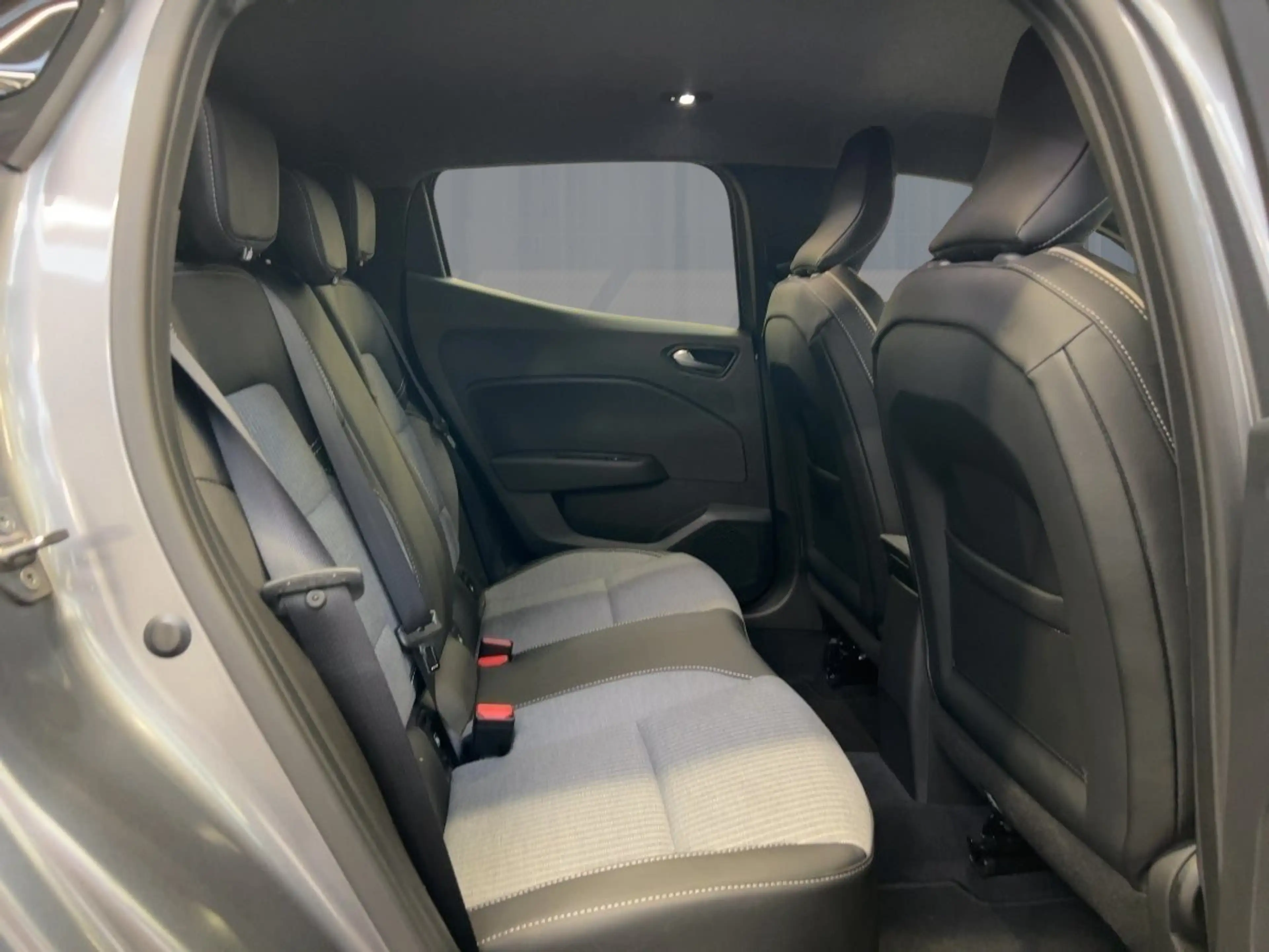 Renault Clio 1.0 TCe 90 Techno — photo 10