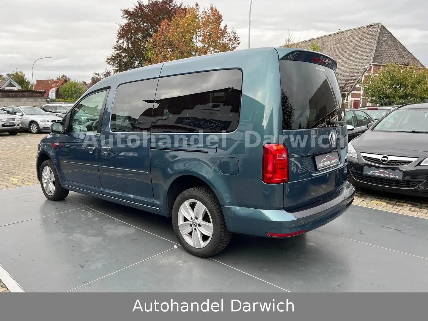 Volkswagen Caddy Maxi 2.0 TDI Eu6 7-Sitzer/Nav S.Heft Top Зелений - 2