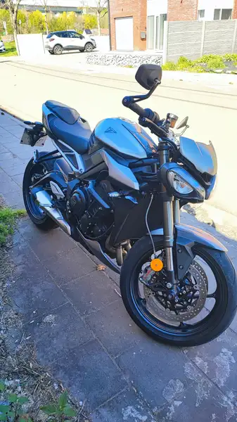 Triumph Street Triple 765 - foto 5