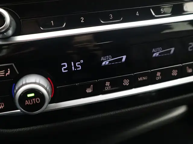 BMW 5 Series view 12