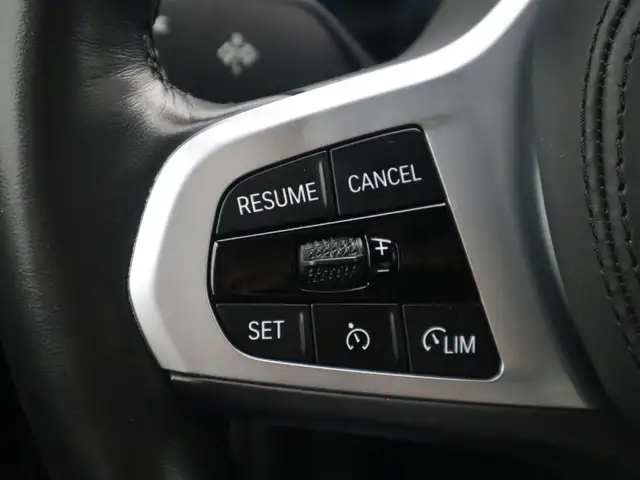 BMW 5 Series view 25
