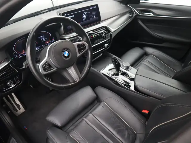 BMW 5 Series view 7