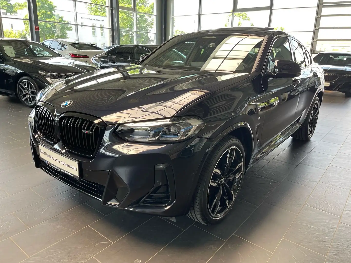 BMW X4 M40i LASER/AHK/MEMO/PANO/HUD/Komf.Zg/21" Schwarz - 2