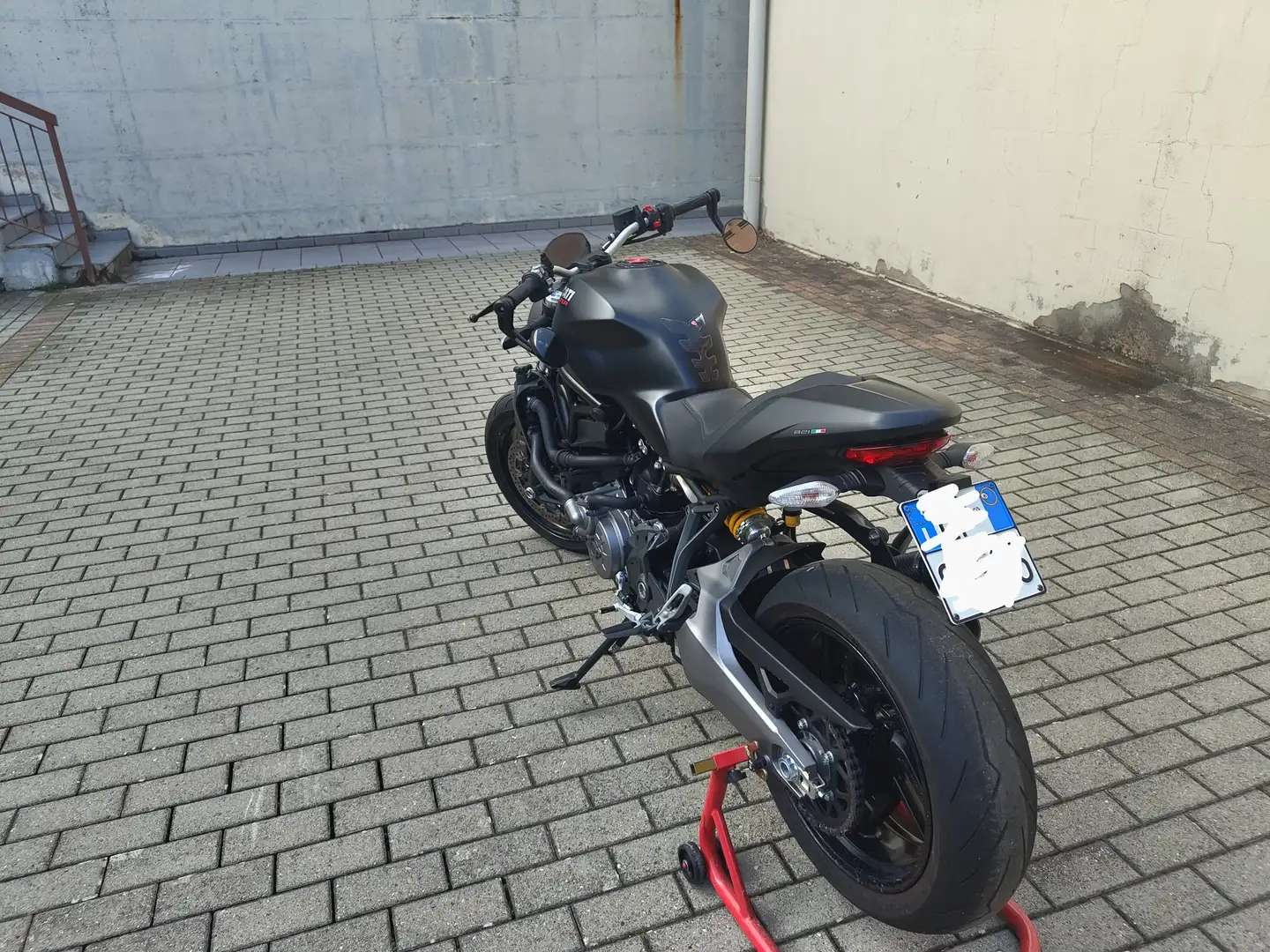 Ducati Monster 821 Dark Czarny - 1