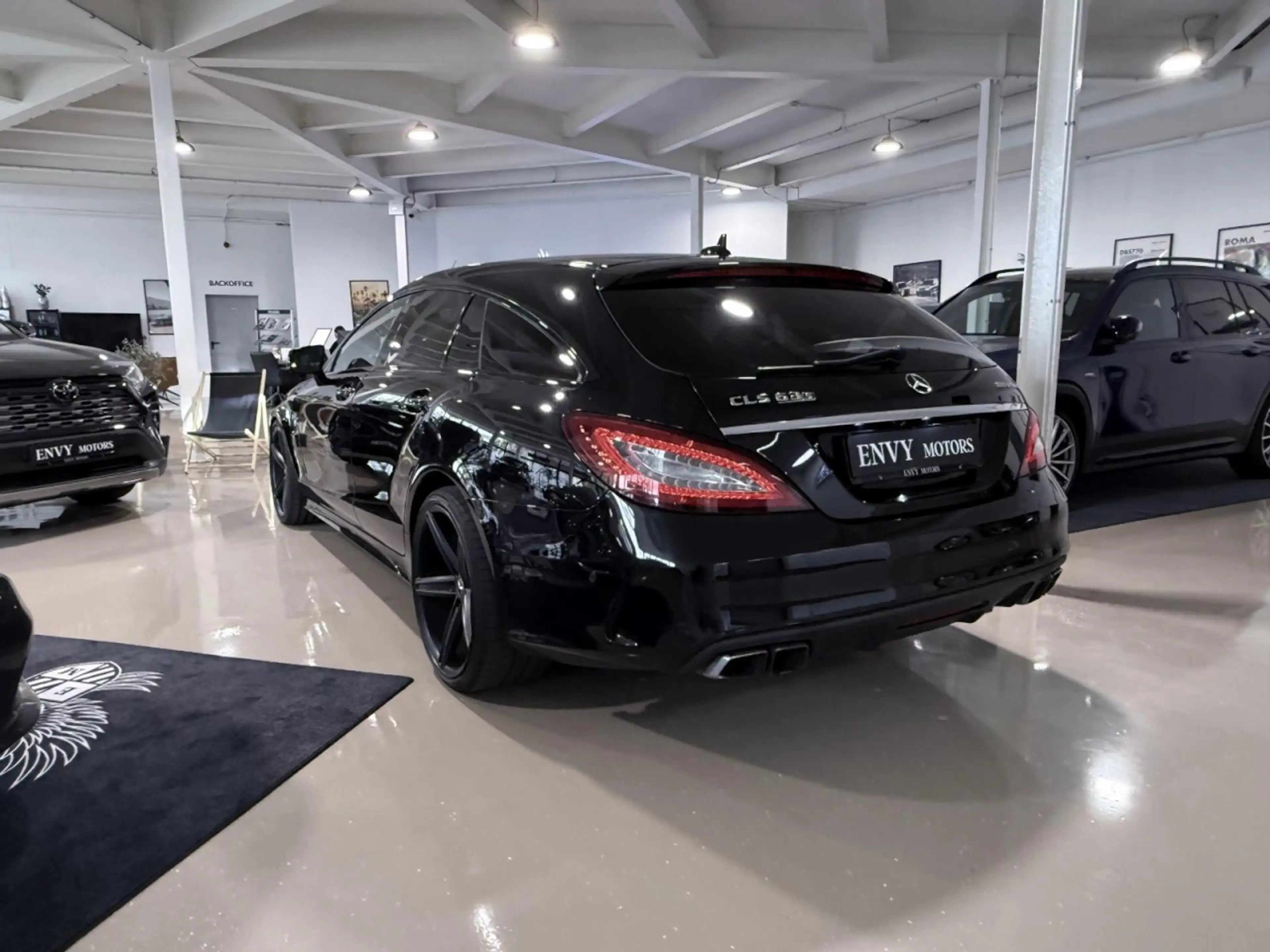Mercedes-Benz CLS 63 AMG SHOOTING BRAKE 360CAM BANG&OLUFSEN LED Klima Navi — photo 6