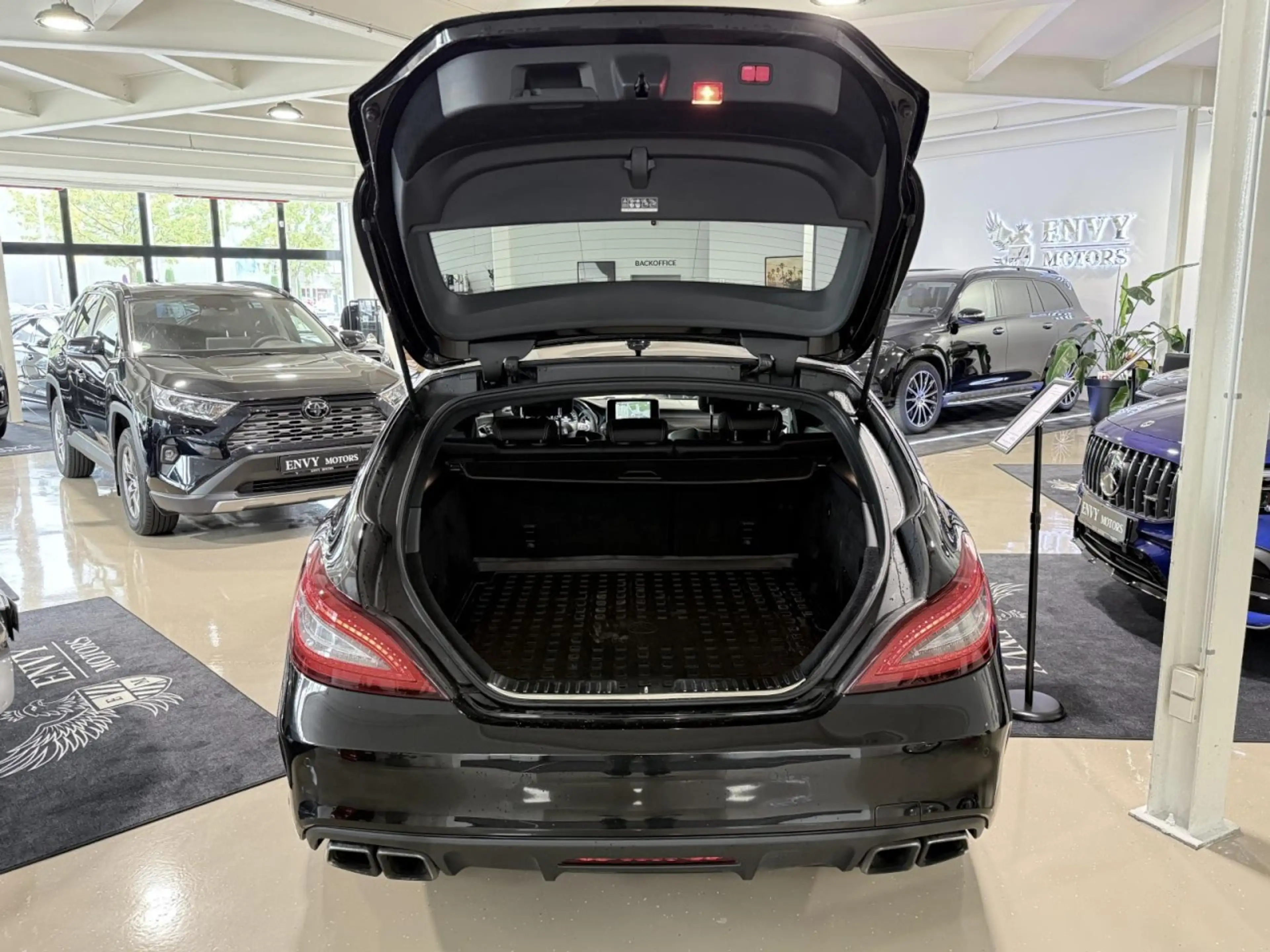 Mercedes-Benz CLS 63 AMG SHOOTING BRAKE 360CAM BANG&OLUFSEN LED Klima Navi — photo 8
