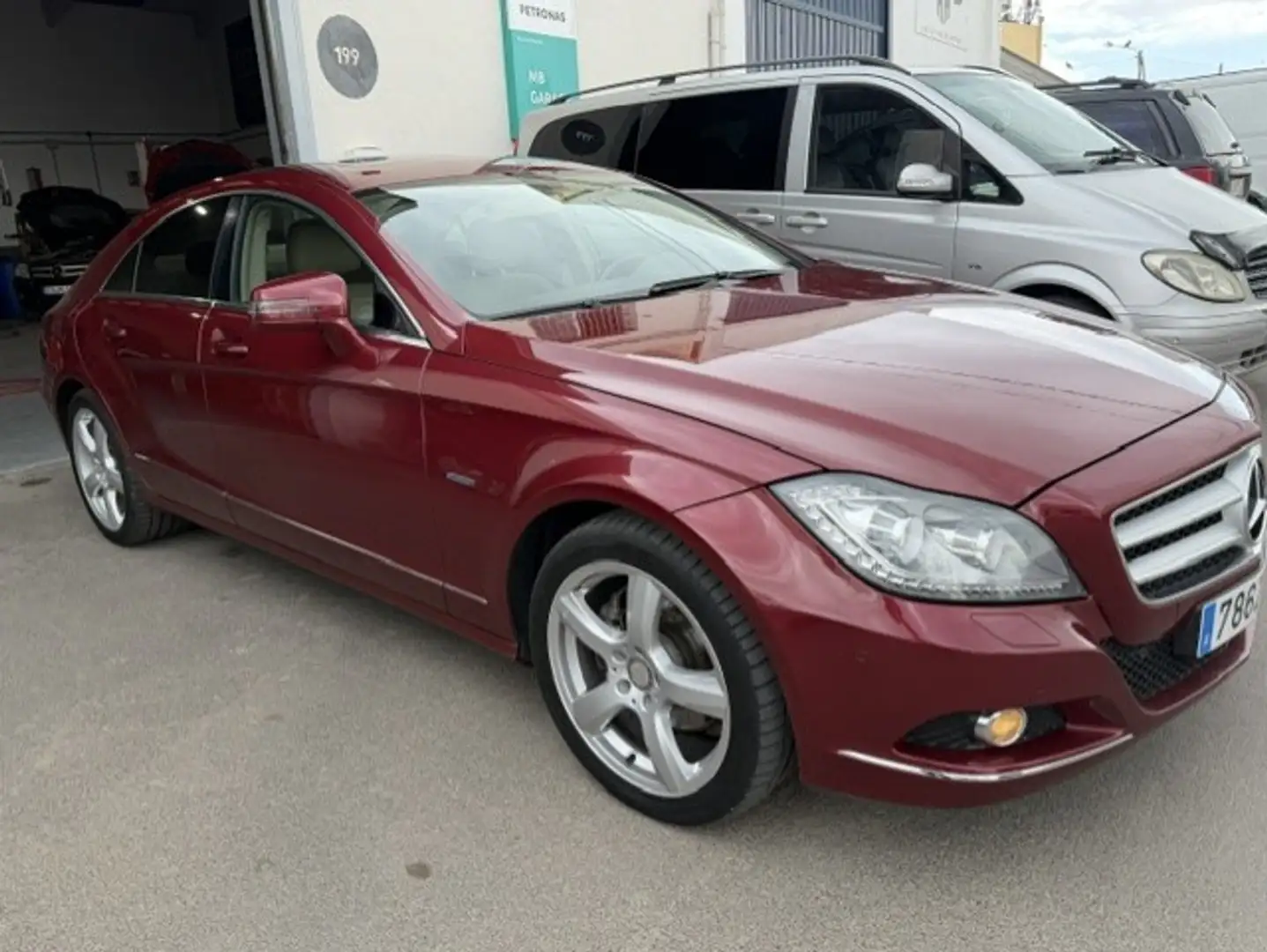 Mercedes-Benz CLS 350 350CDI BE (9.75) Aut. Rojo - 1