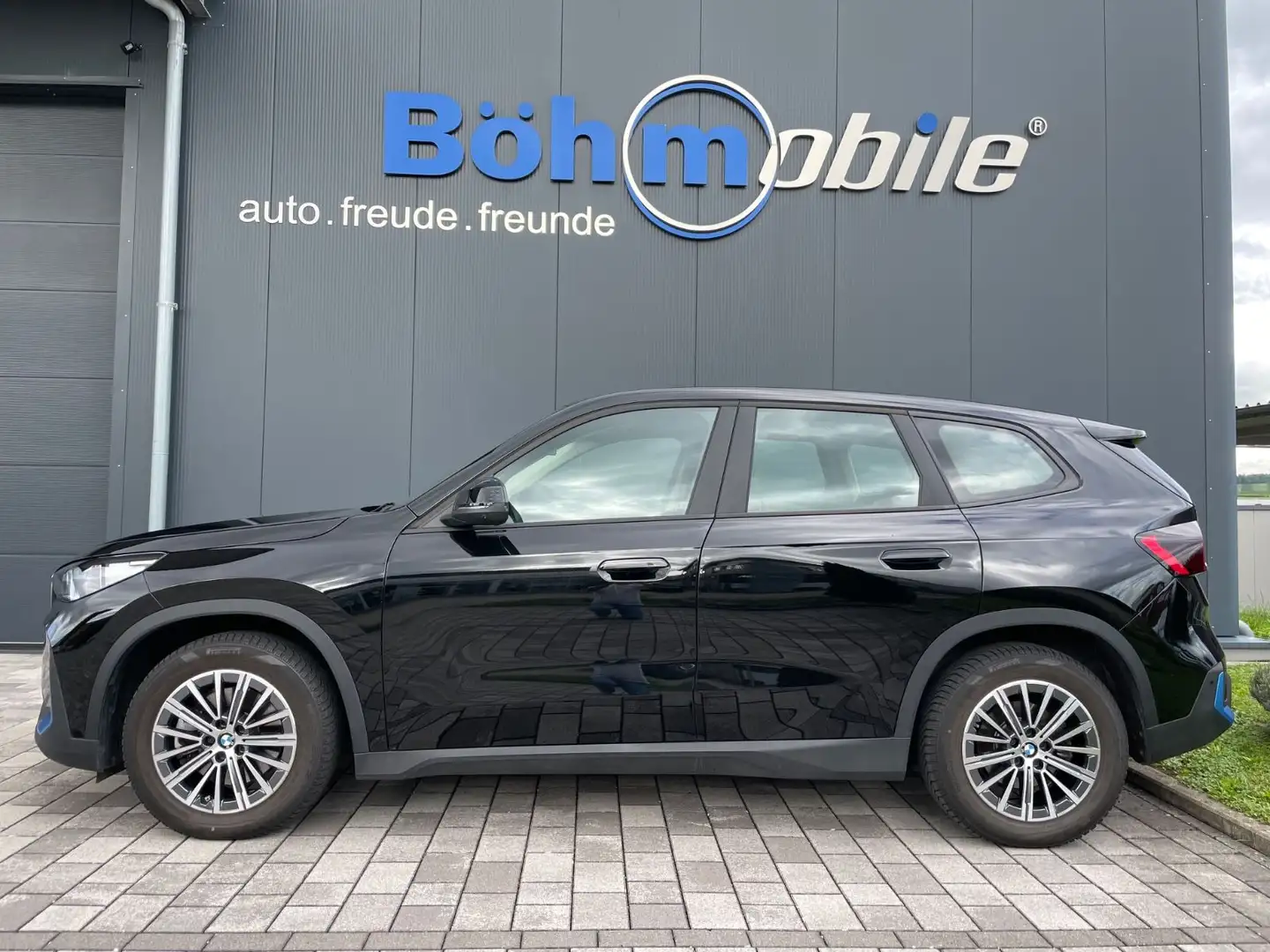 BMW iX1 xDrive30/HeadUp/Komfort/LED/360°Kamera Noir - 1