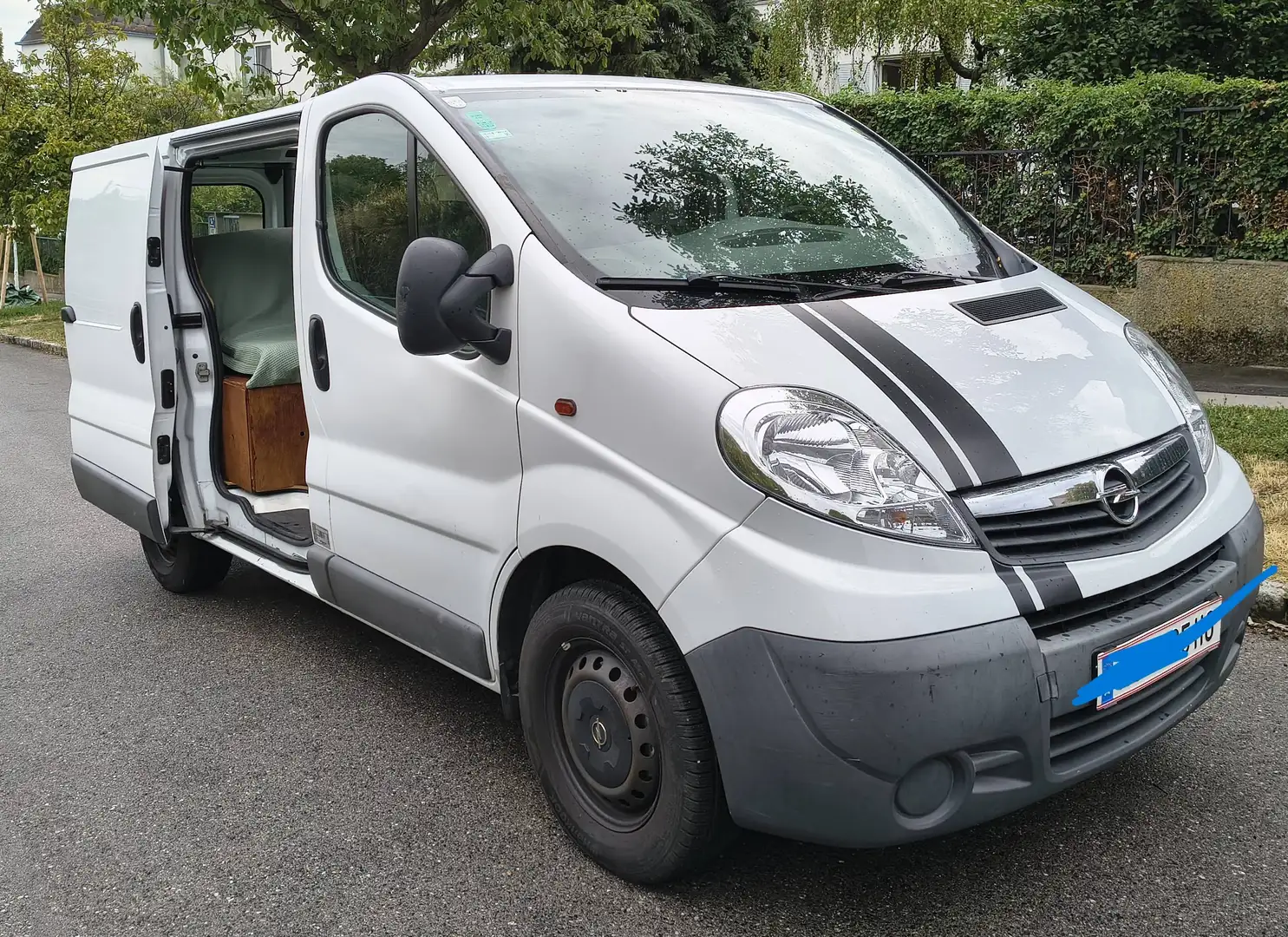Opel Vivaro Vivaro Combi L1H1 2,0 CDTI 2,7t Weiß - 1