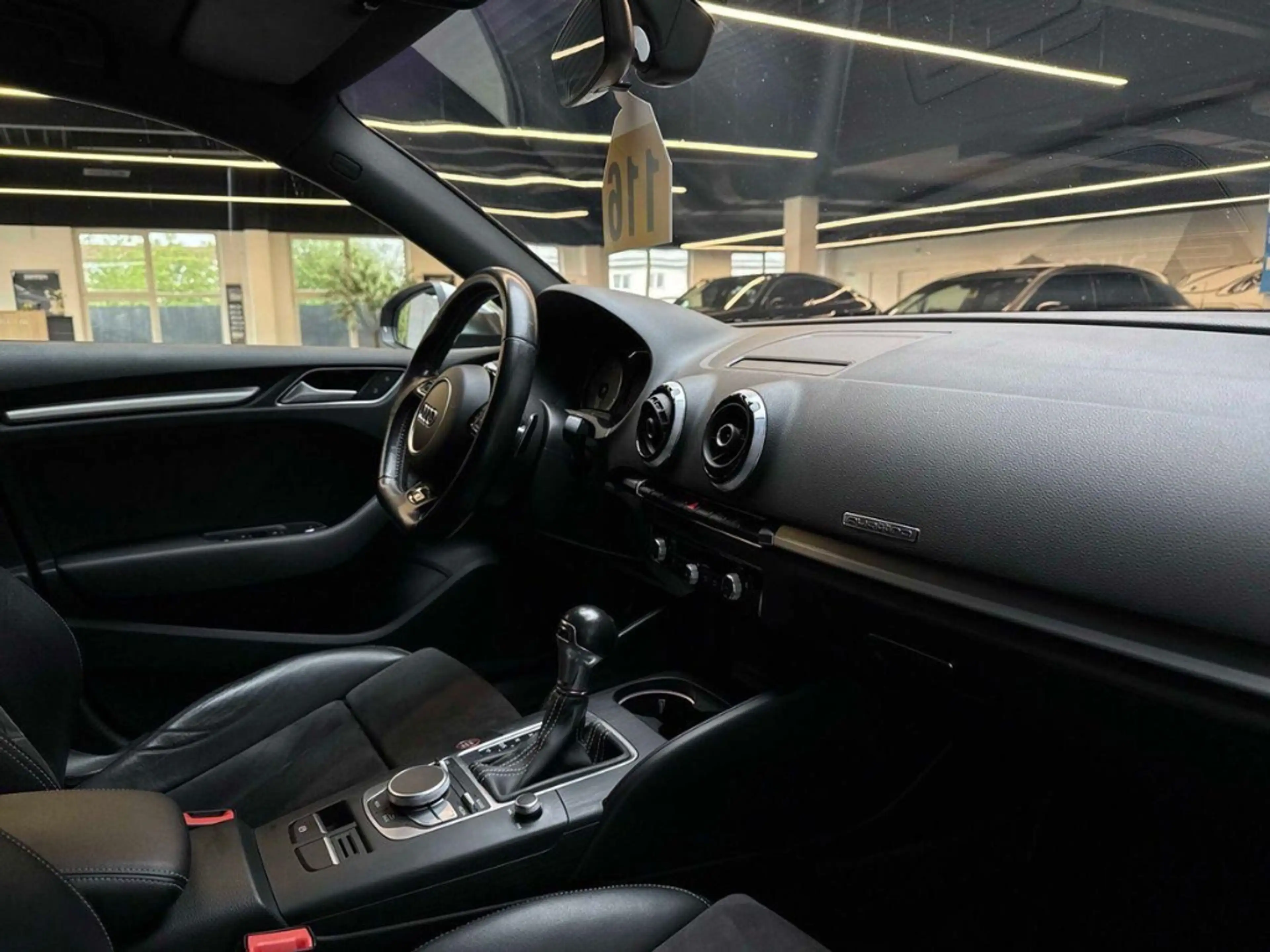 Audi S3 Sportback quattro, gepflegt & unfallfrei — photo 9