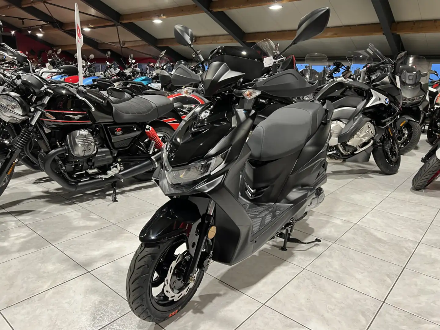 SYM Jet 4 RX 50 Classe A  25 Km/h Nero - 2
