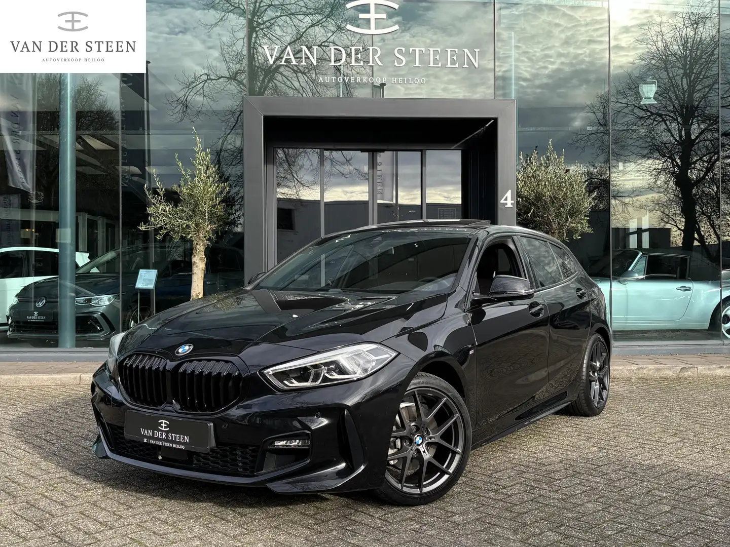 BMW 118 1-serie 118i High Executive M Sport | H/K | NL Aut Noir - 1