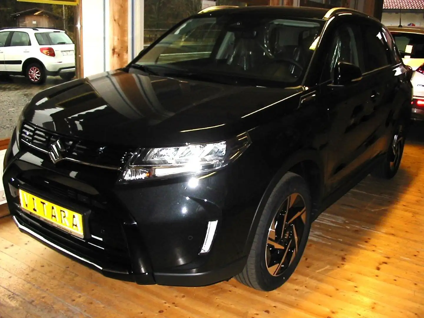 Suzuki Vitara Allrad Neues Modell Vollausstattung Sofort !!!!!!! Noir - 1