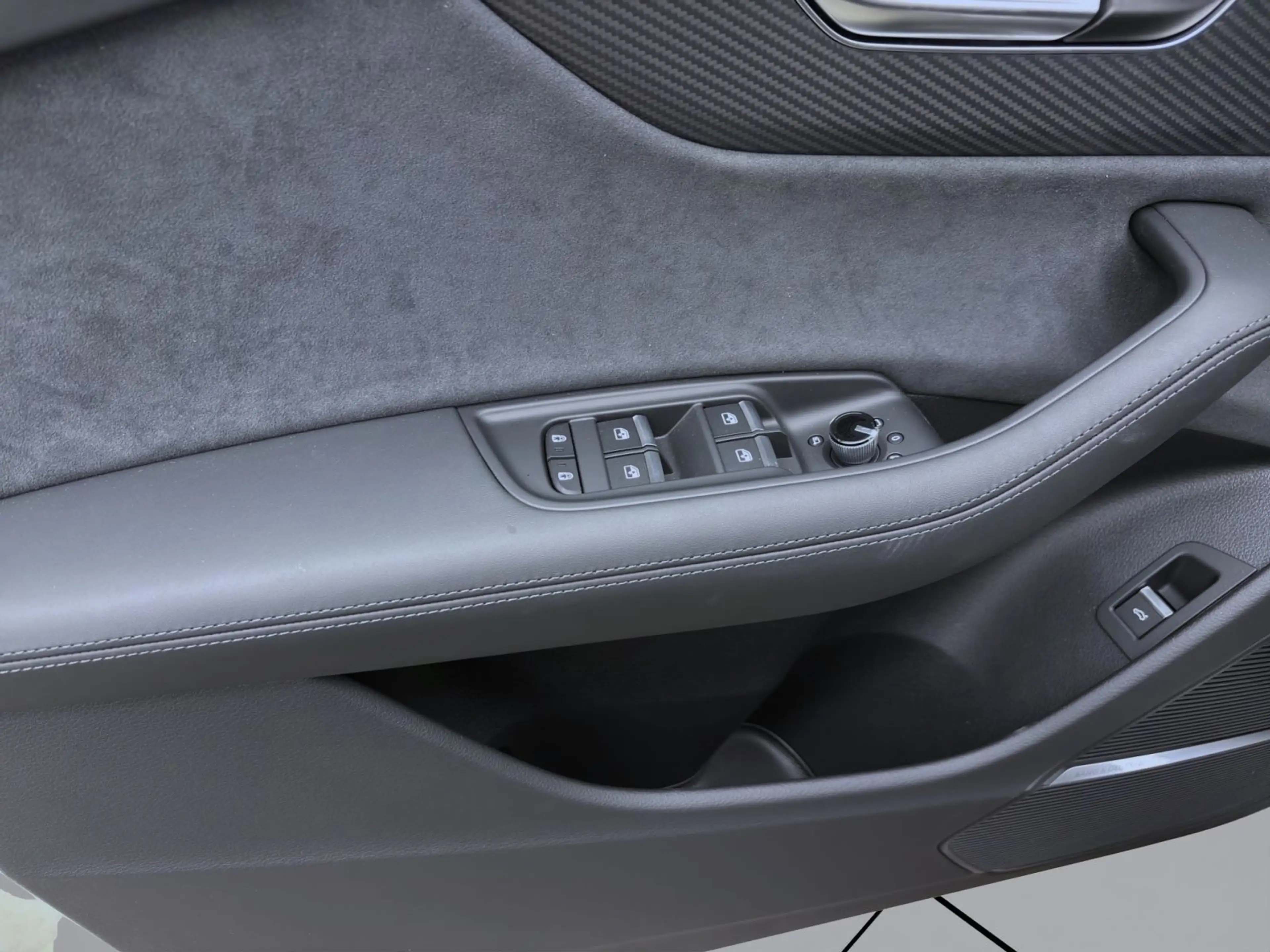 Audi RS Q8 SUV PERFORMANCE AHK B&O LM23 PANO HUD WR23 — photo 11
