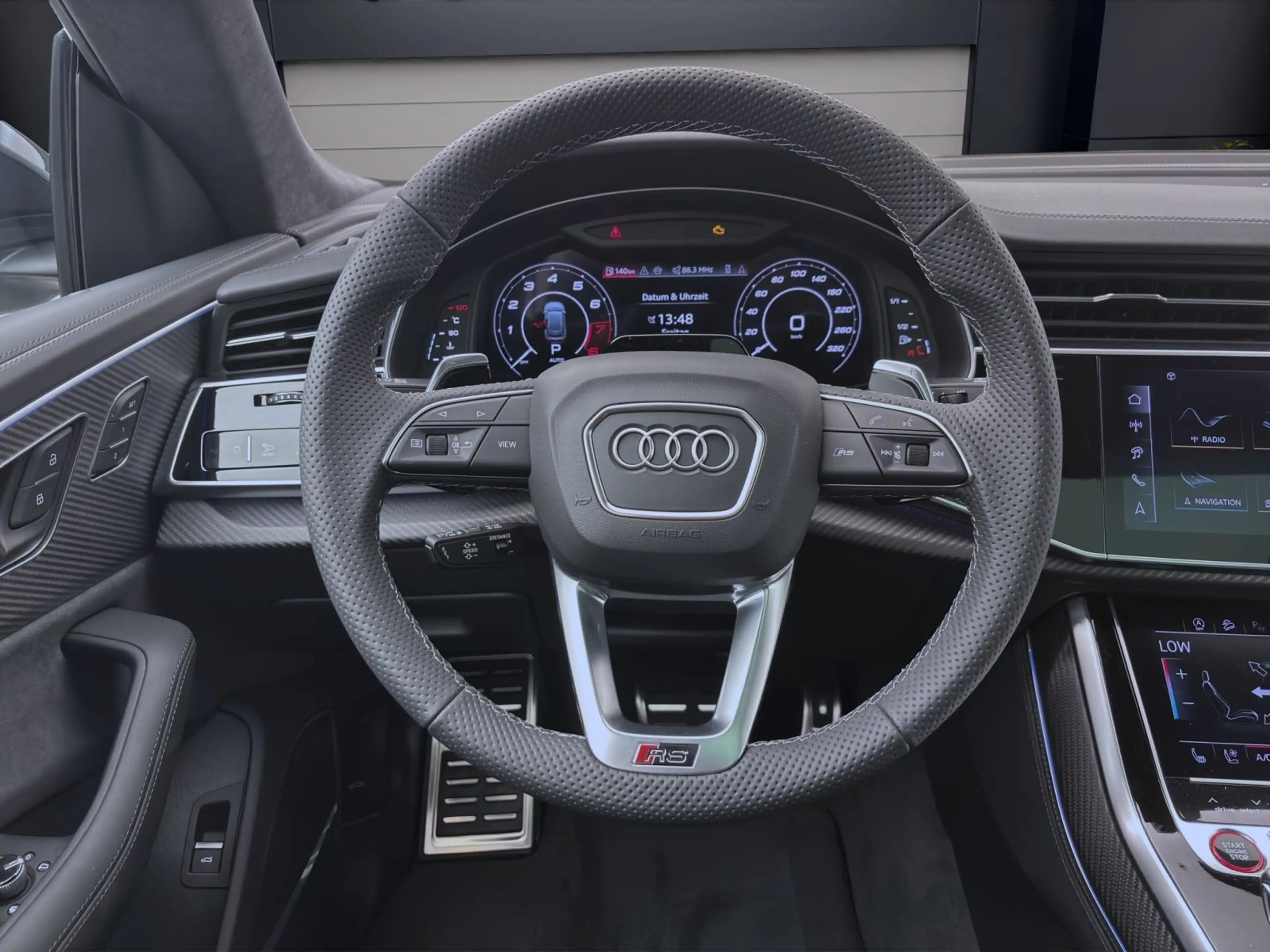 Audi RS Q8 SUV PERFORMANCE AHK B&O LM23 PANO HUD WR23 — photo 12