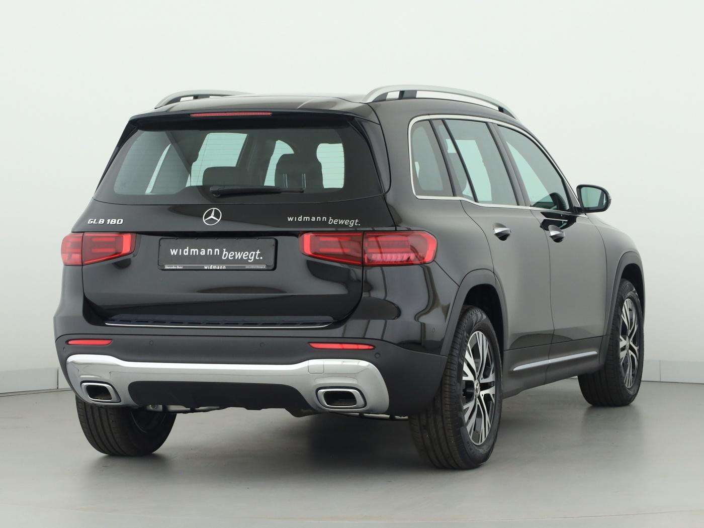 Mercedes-Benz GLB 180