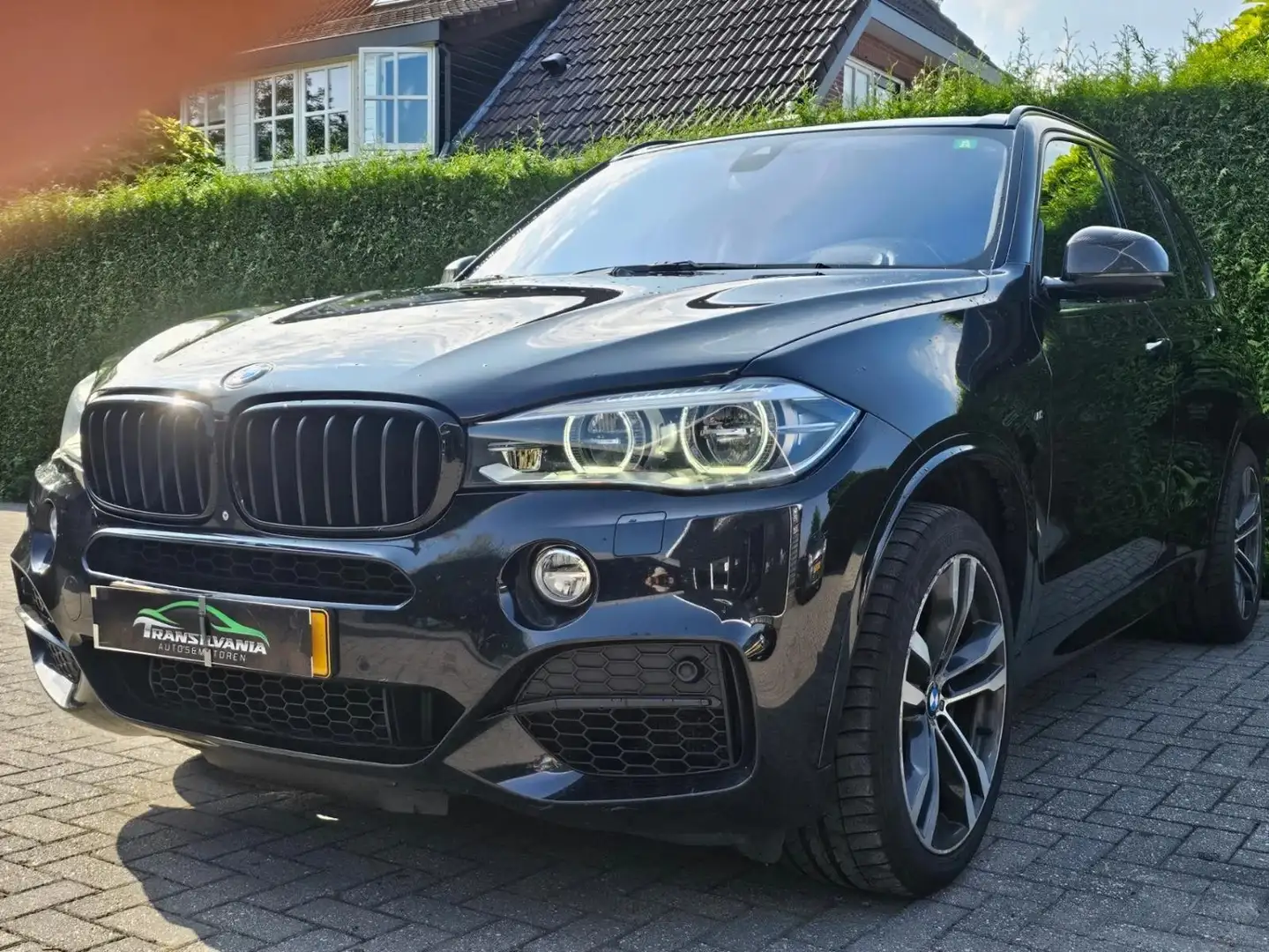 BMW X5 M50d Schwarz - 1