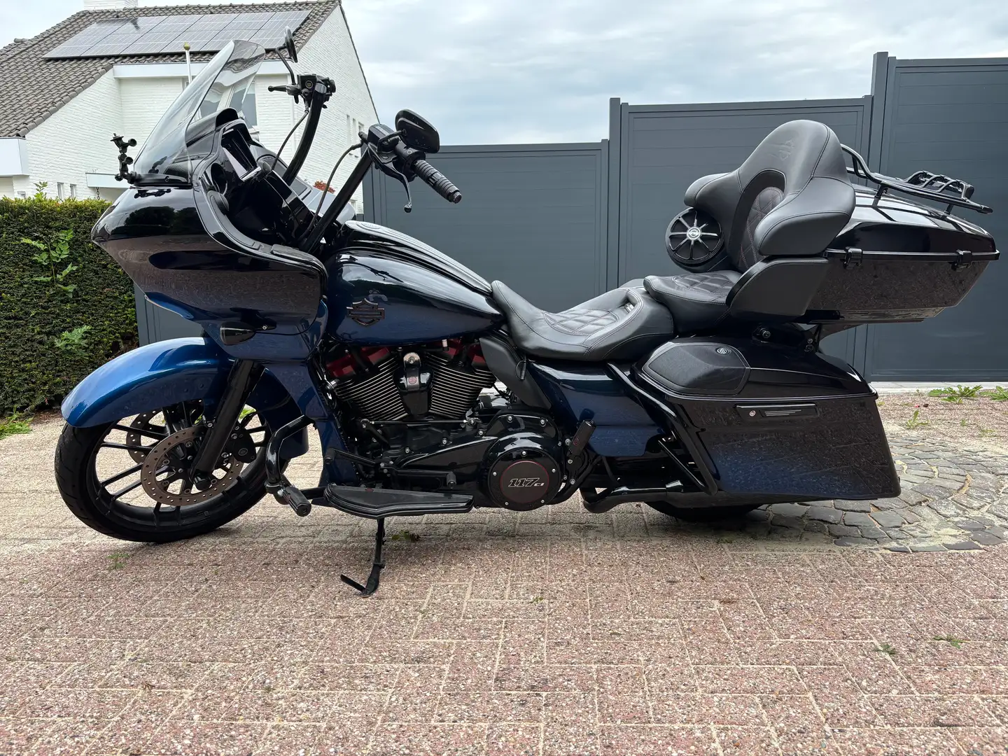 Harley-Davidson Road Glide Mako shark fade Albastru - 1