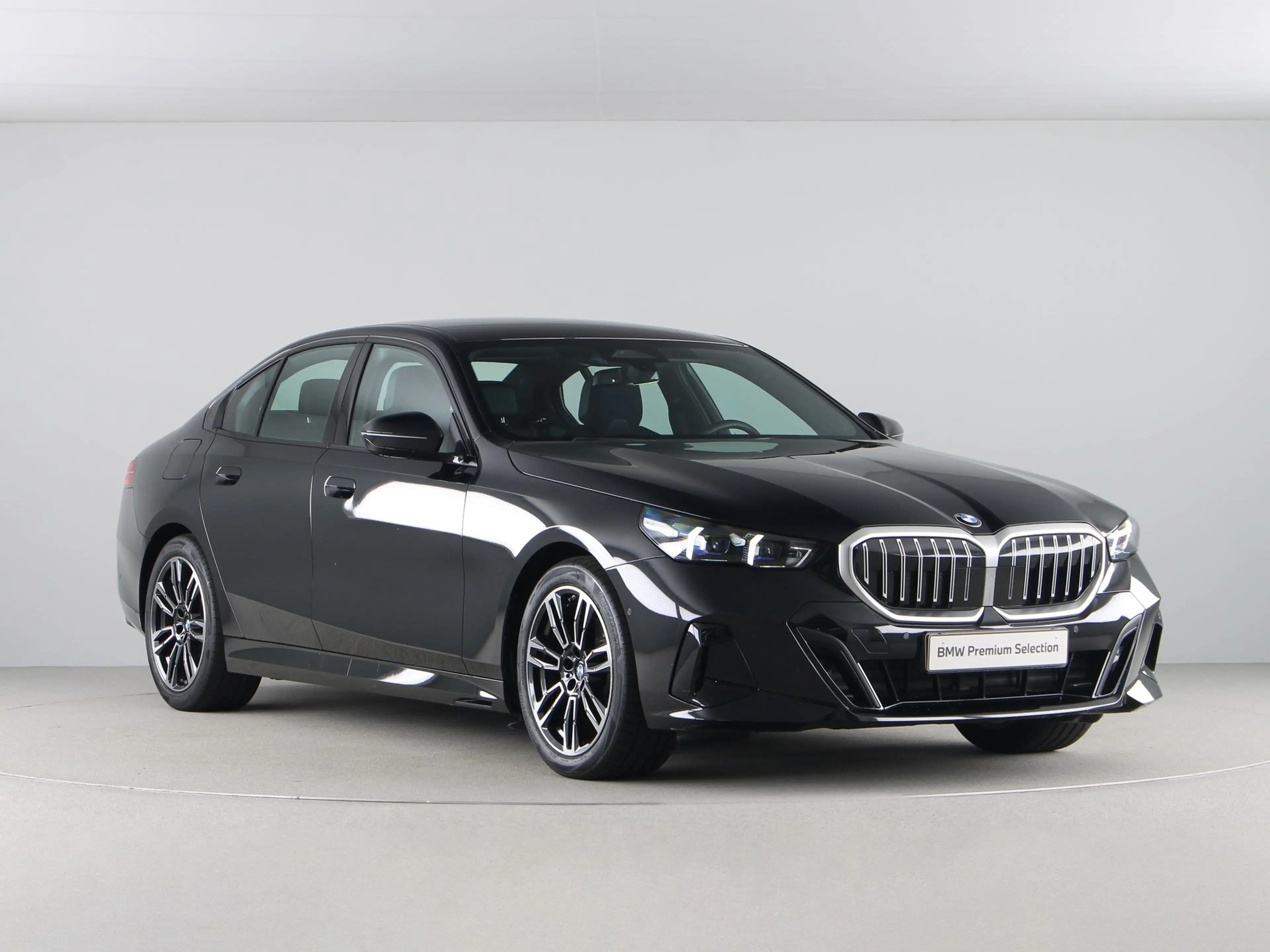 BMW 520 5 Serie 520i Sedan M-Sport — photo 7