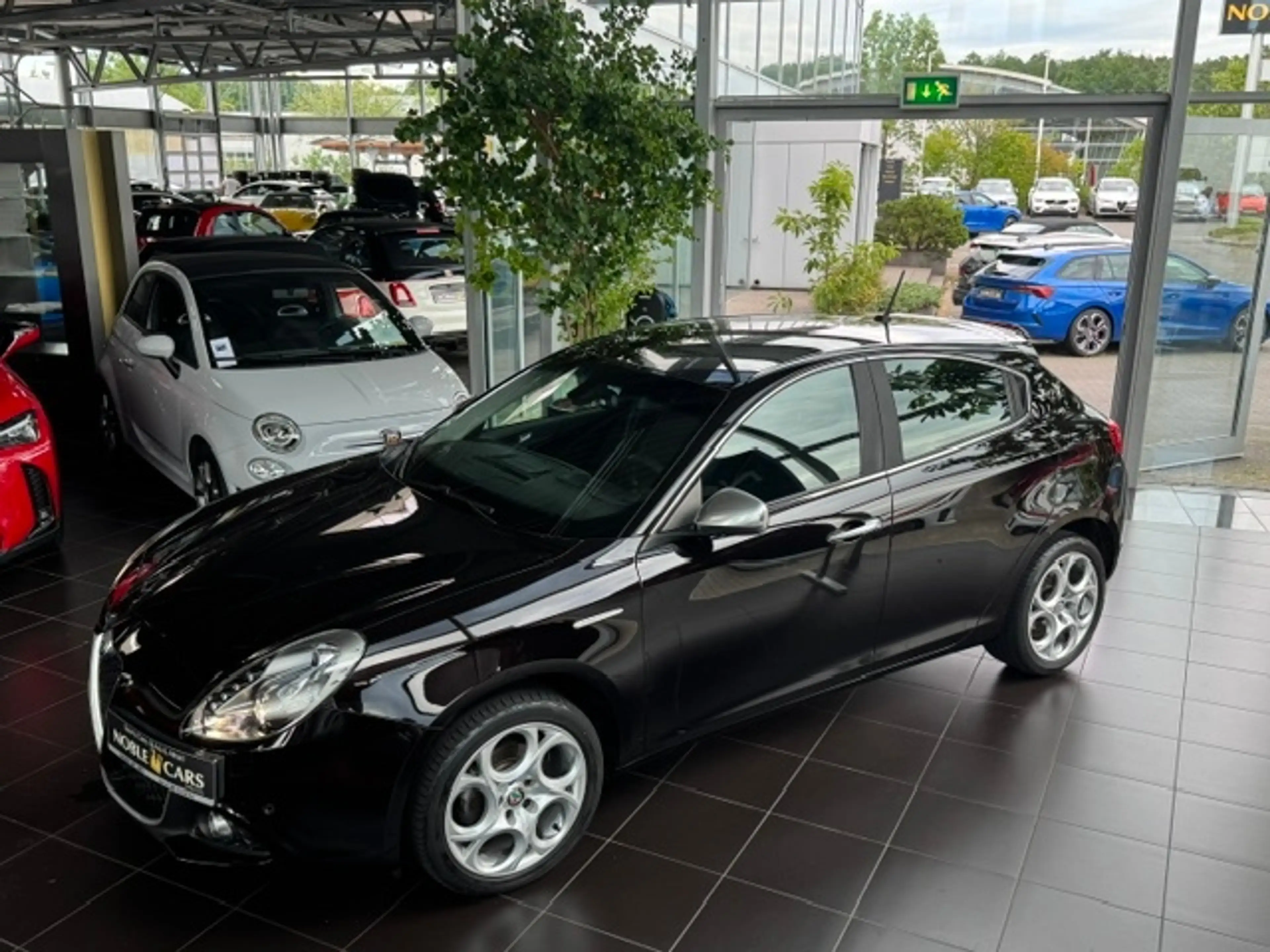 Alfa Romeo Giulietta KLIMA XENON NAVI ALU — photo 4