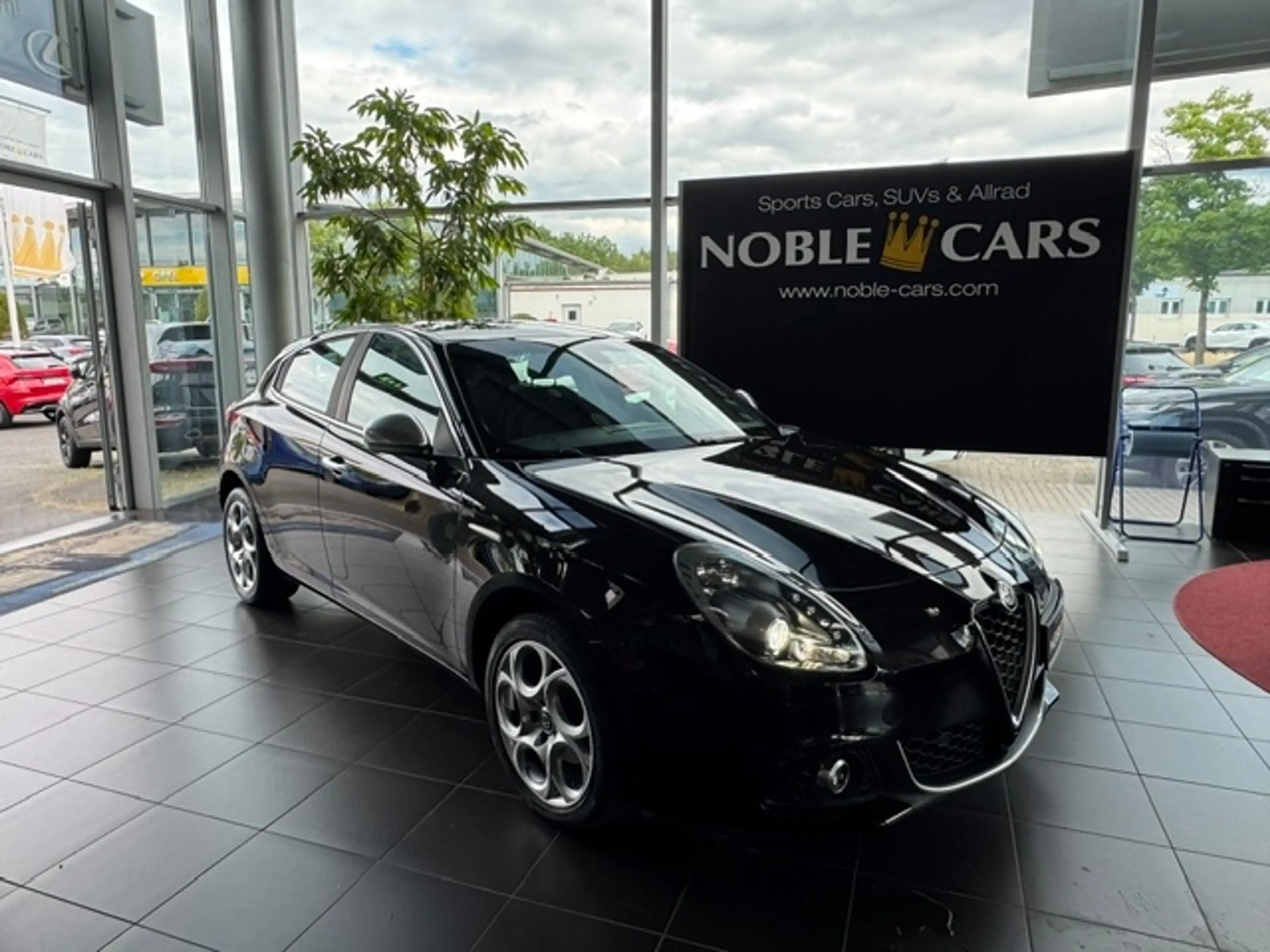 Alfa Romeo Giulietta KLIMA XENON NAVI ALU — photo 9