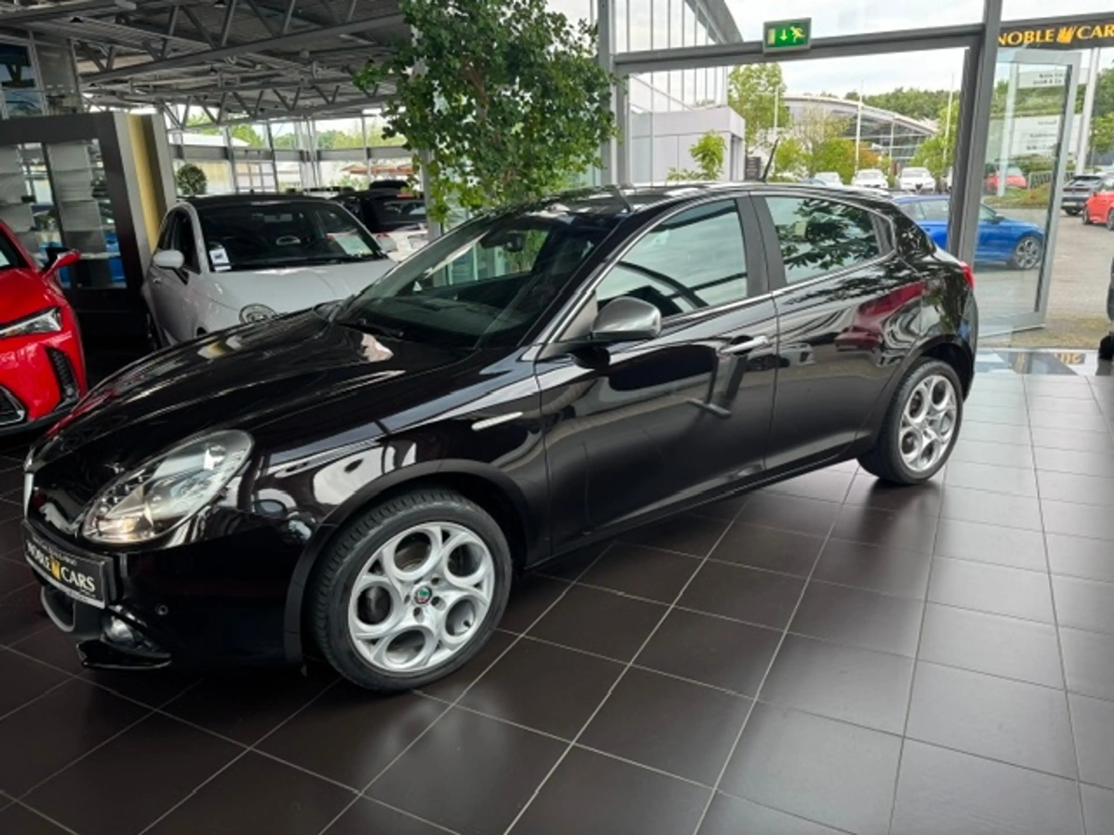Alfa Romeo Giulietta KLIMA XENON NAVI ALU — photo 3
