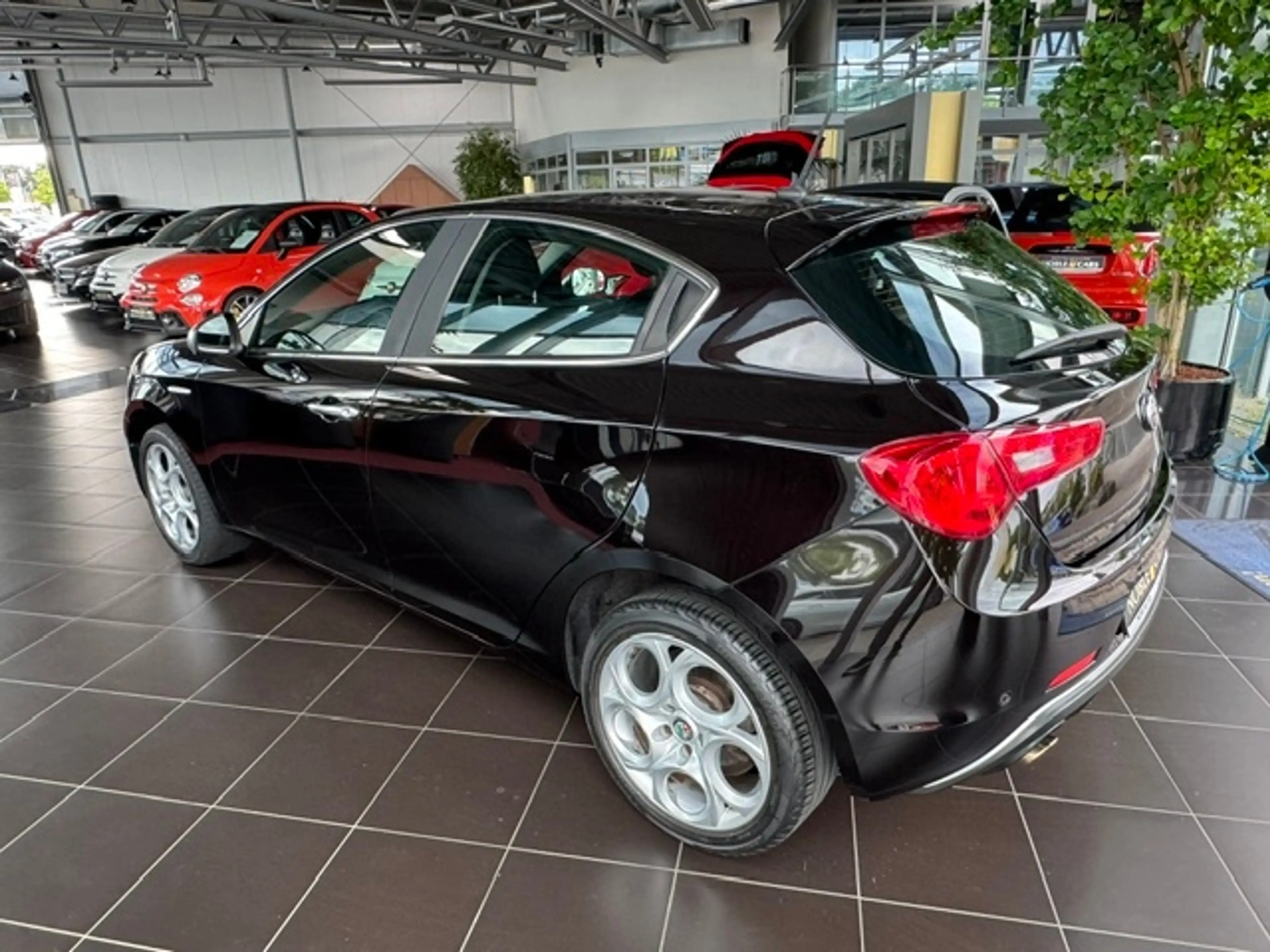 Alfa Romeo Giulietta KLIMA XENON NAVI ALU — photo 6
