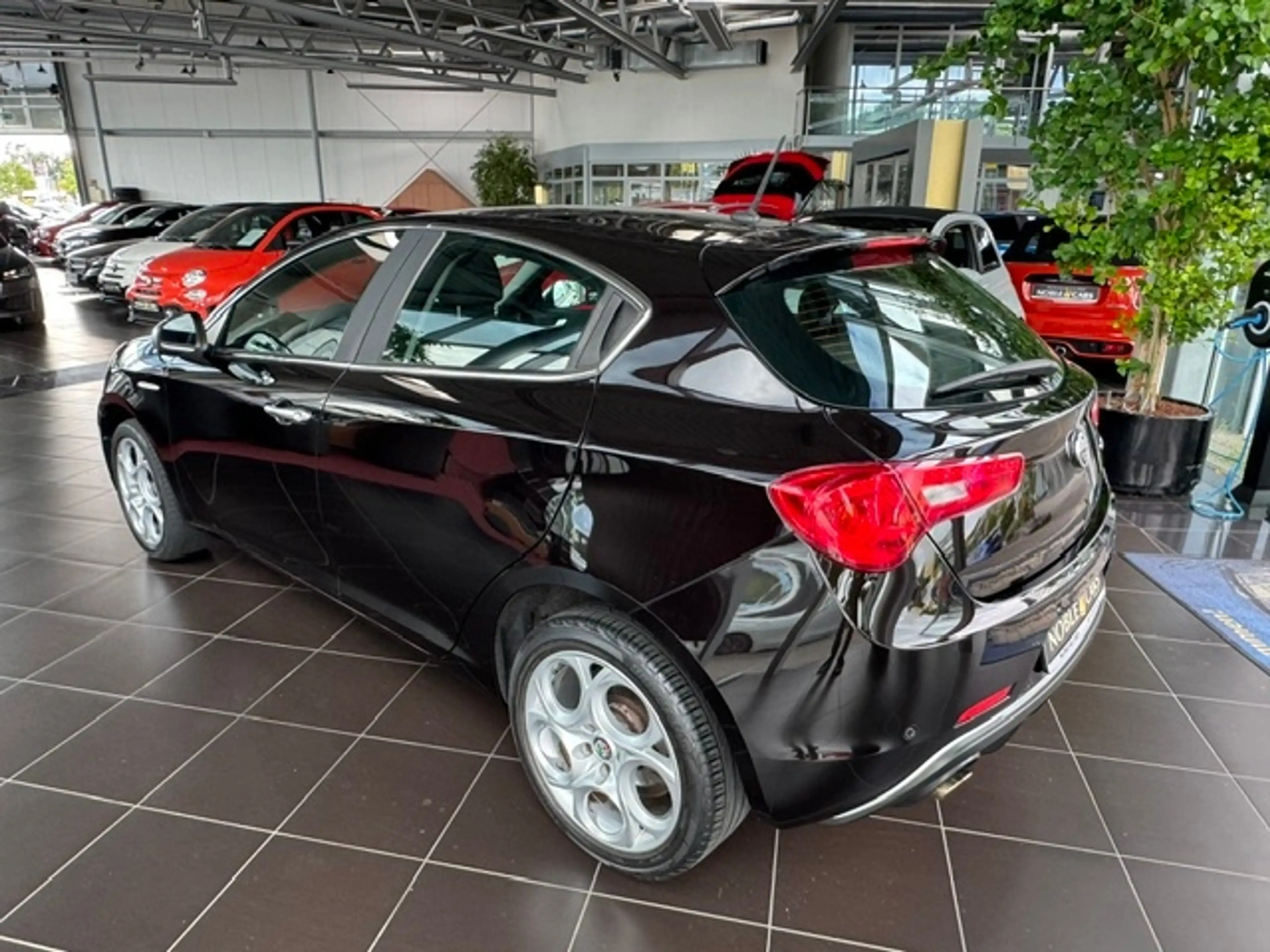 Alfa Romeo Giulietta KLIMA XENON NAVI ALU — photo 7