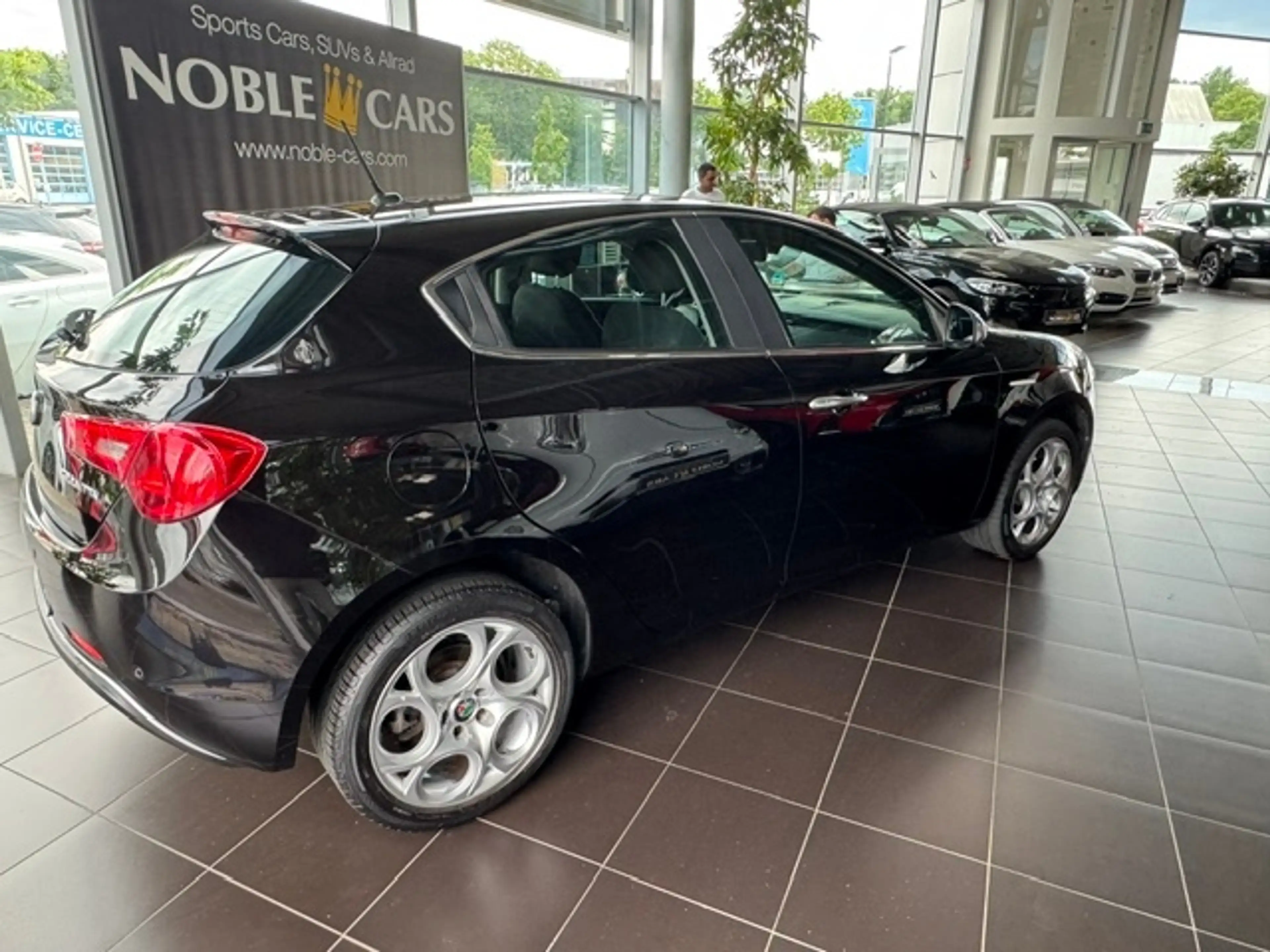 Alfa Romeo Giulietta KLIMA XENON NAVI ALU — photo 8