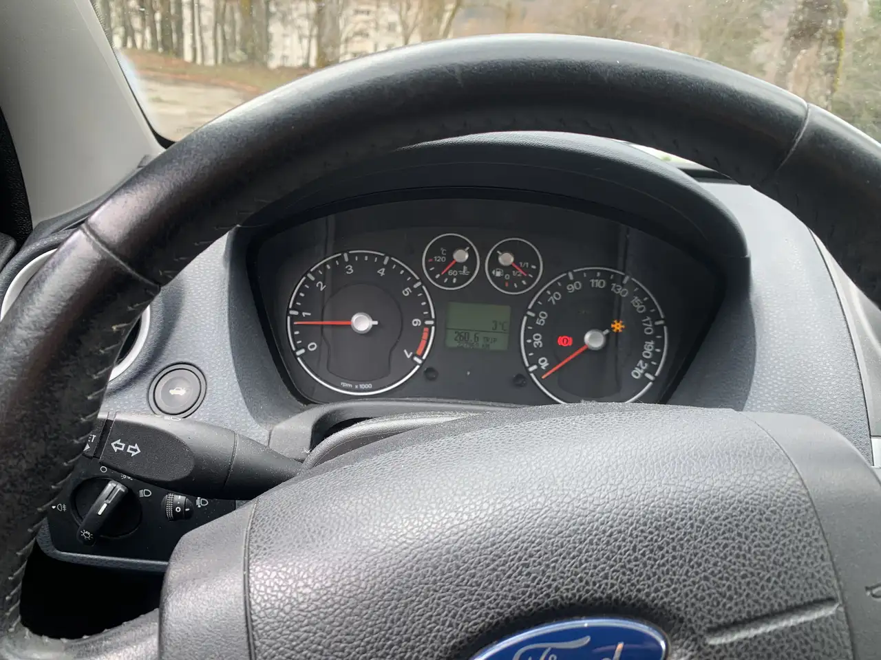 Ford Fiesta 5 portes — photo 2
