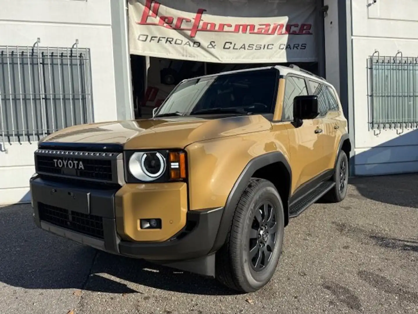 Toyota Land Cruiser FIRST EDITION TETTO PANORAMA PELLE MARRONE Beige - 1