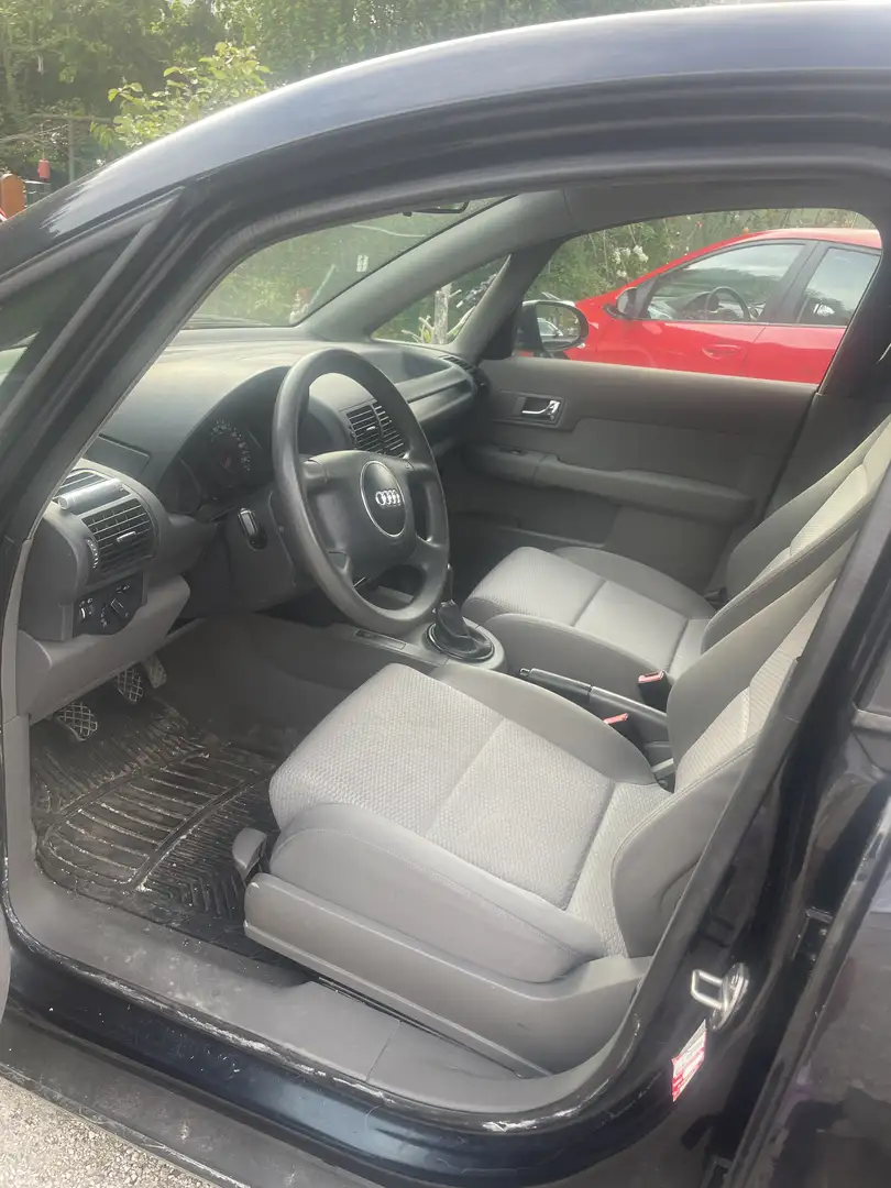 Audi A2 1,4 Blau - 1