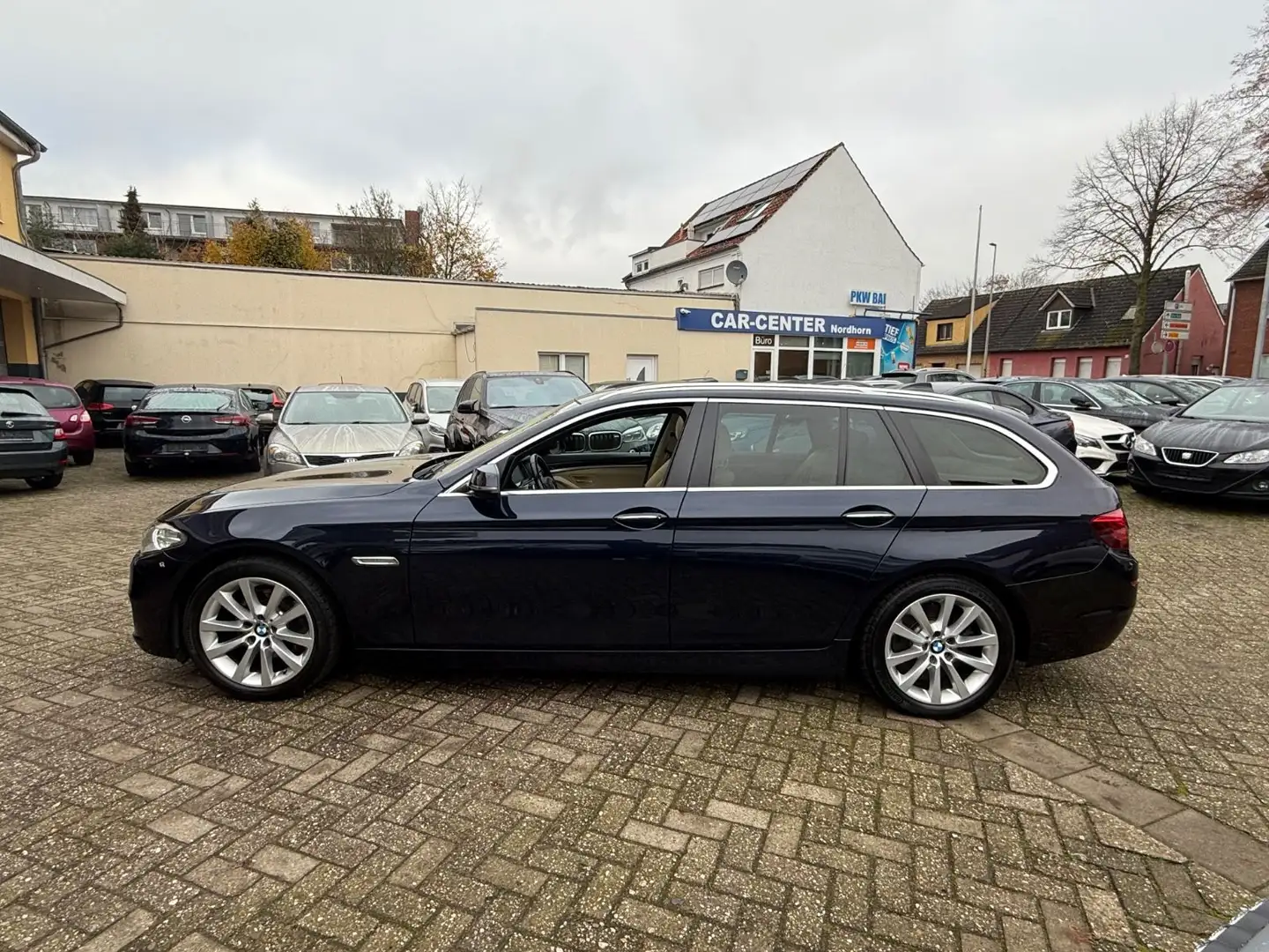 BMW 520 i*XENON*PANO*NAVI*AUTOMATIK*TEMPOMAT*** Blau - 2