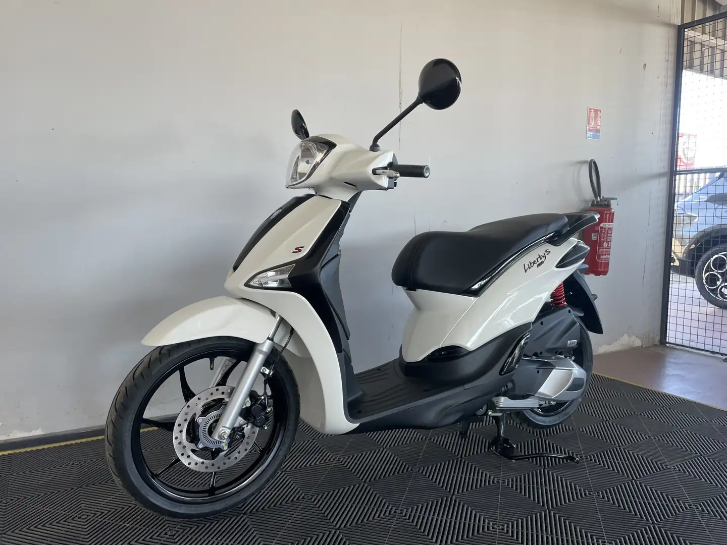 Piaggio Weiß - 2