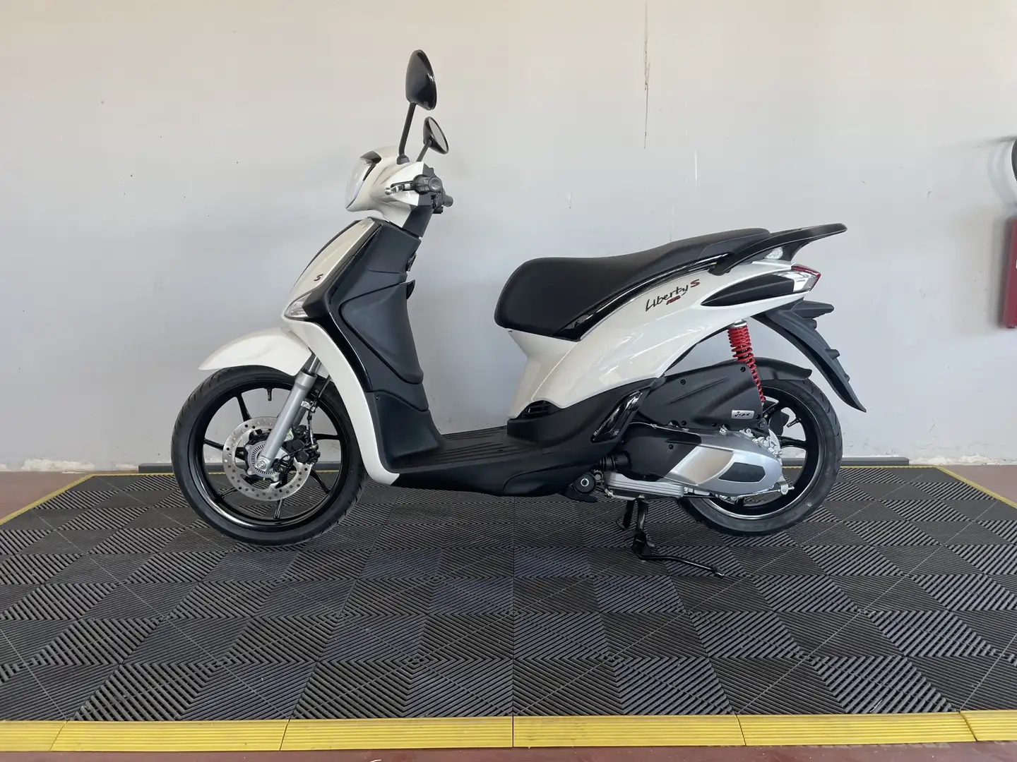 Piaggio Weiß - 1