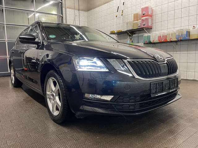 Skoda Octavia Combi 1.6 TDI DSG Drive