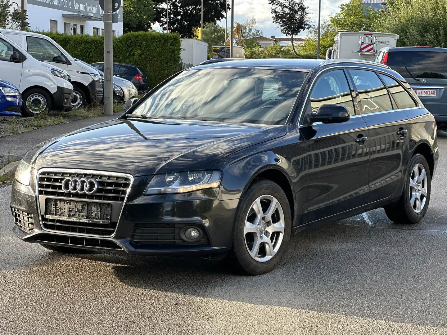 Audi A4 Avant 2.0 TDI DPF Ambition - 2